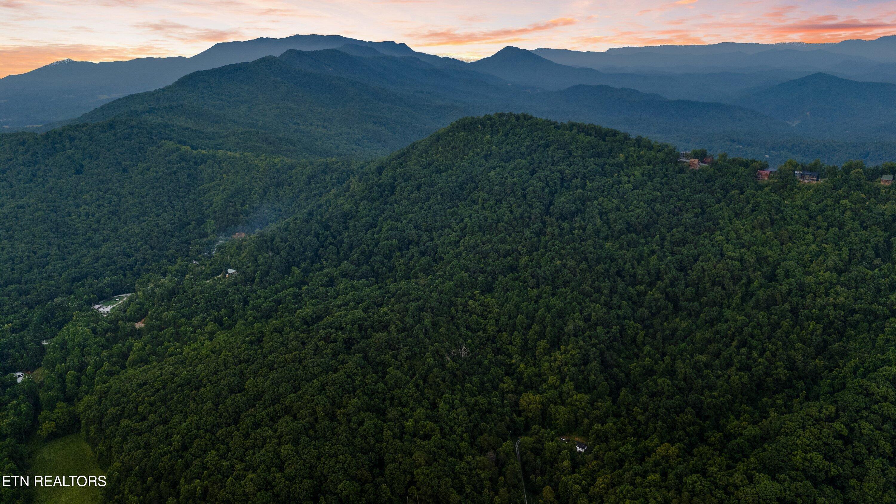 5 Shell Mountain Road Sevierville TN 37876