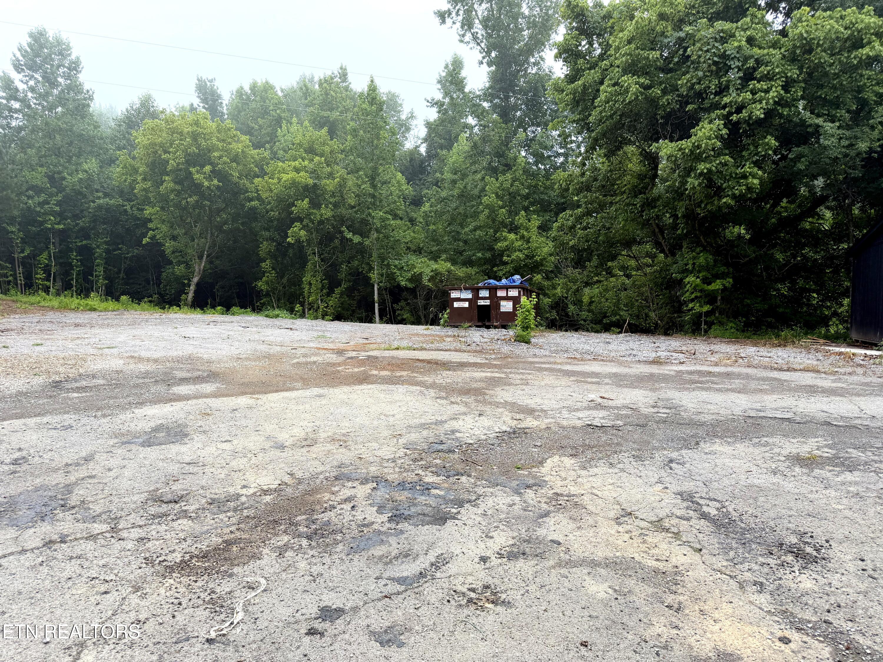 3140 W Buttermilk Road Lenoir City TN 37771