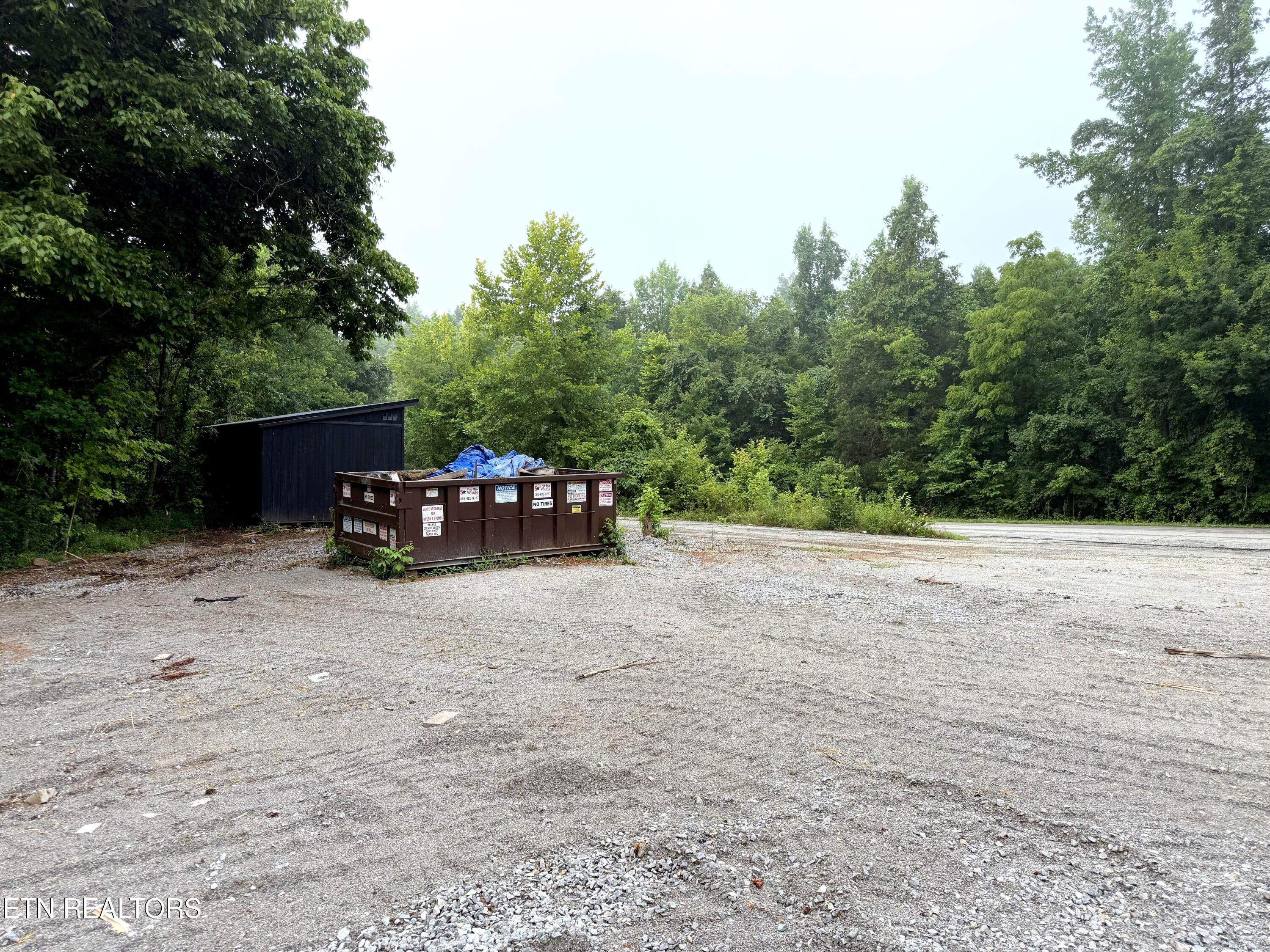 3140 W Buttermilk Road Lenoir City TN 37771