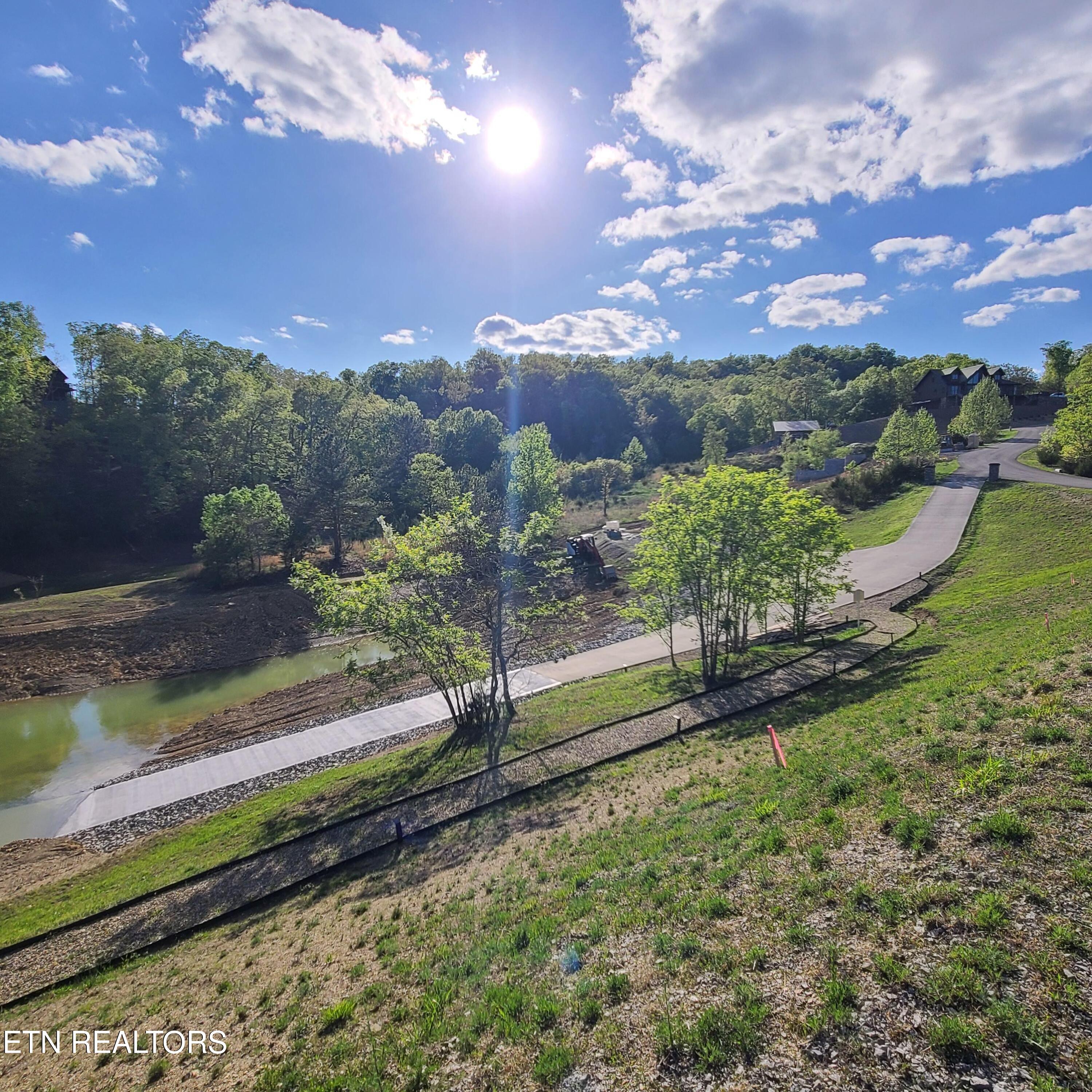 Lot 30 Emerald Isle Boulevard Dandridge TN 37725