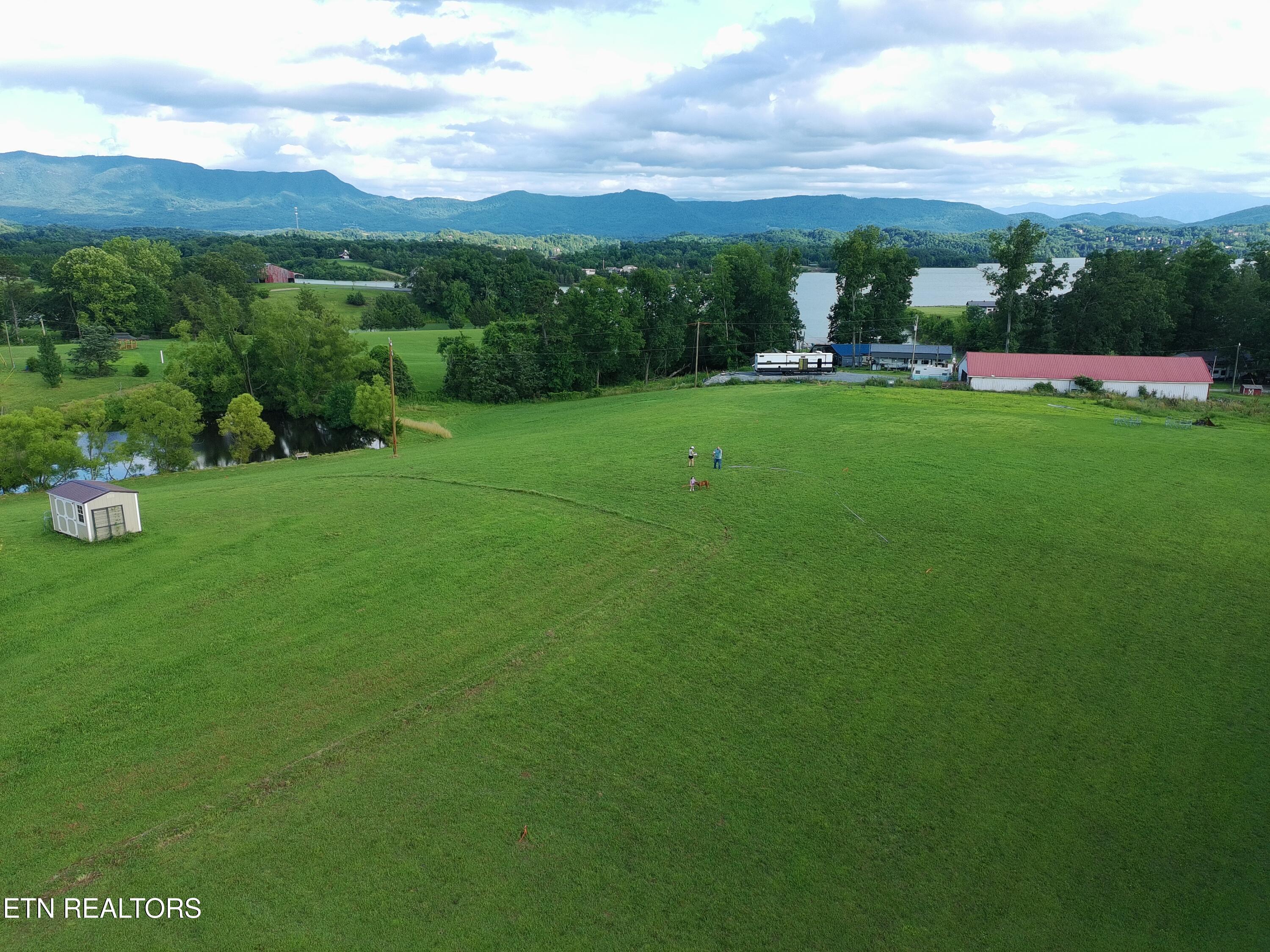 Lot 3 Chestnut Hill Road Dandridge TN 37725