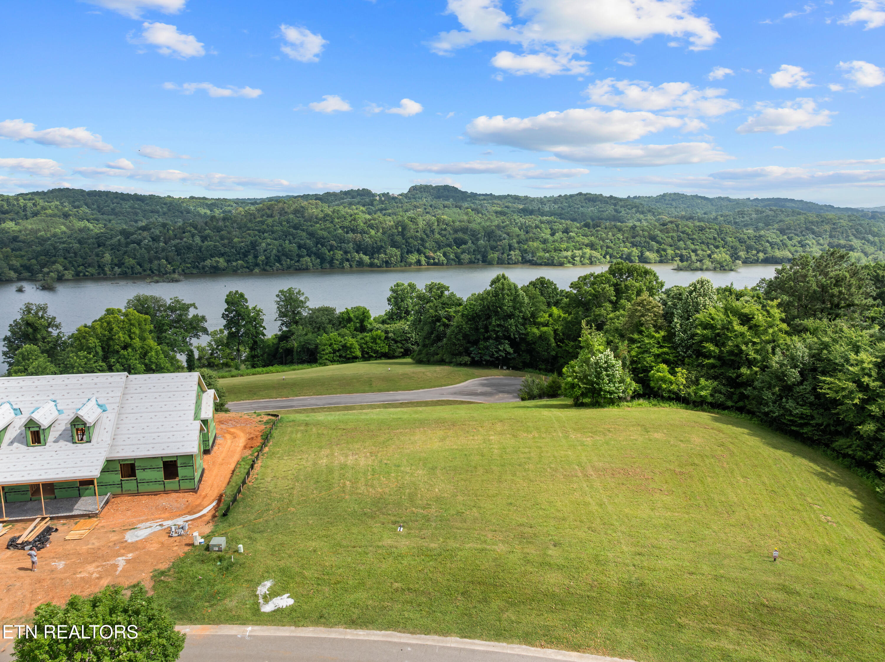 2619 Persimmon Ridge Loudon TN 37774