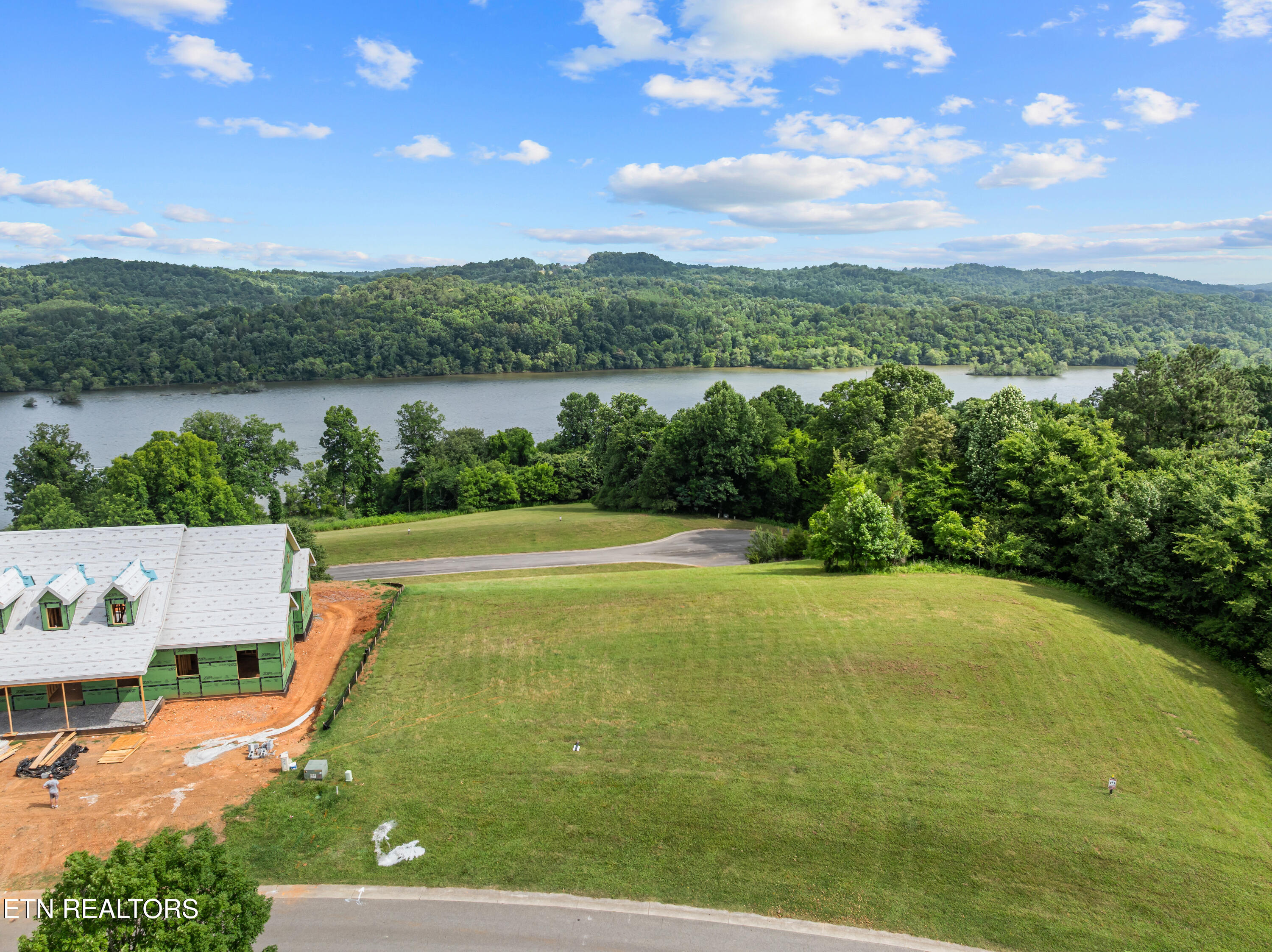 2619 Persimmon Ridge Loudon TN 37774