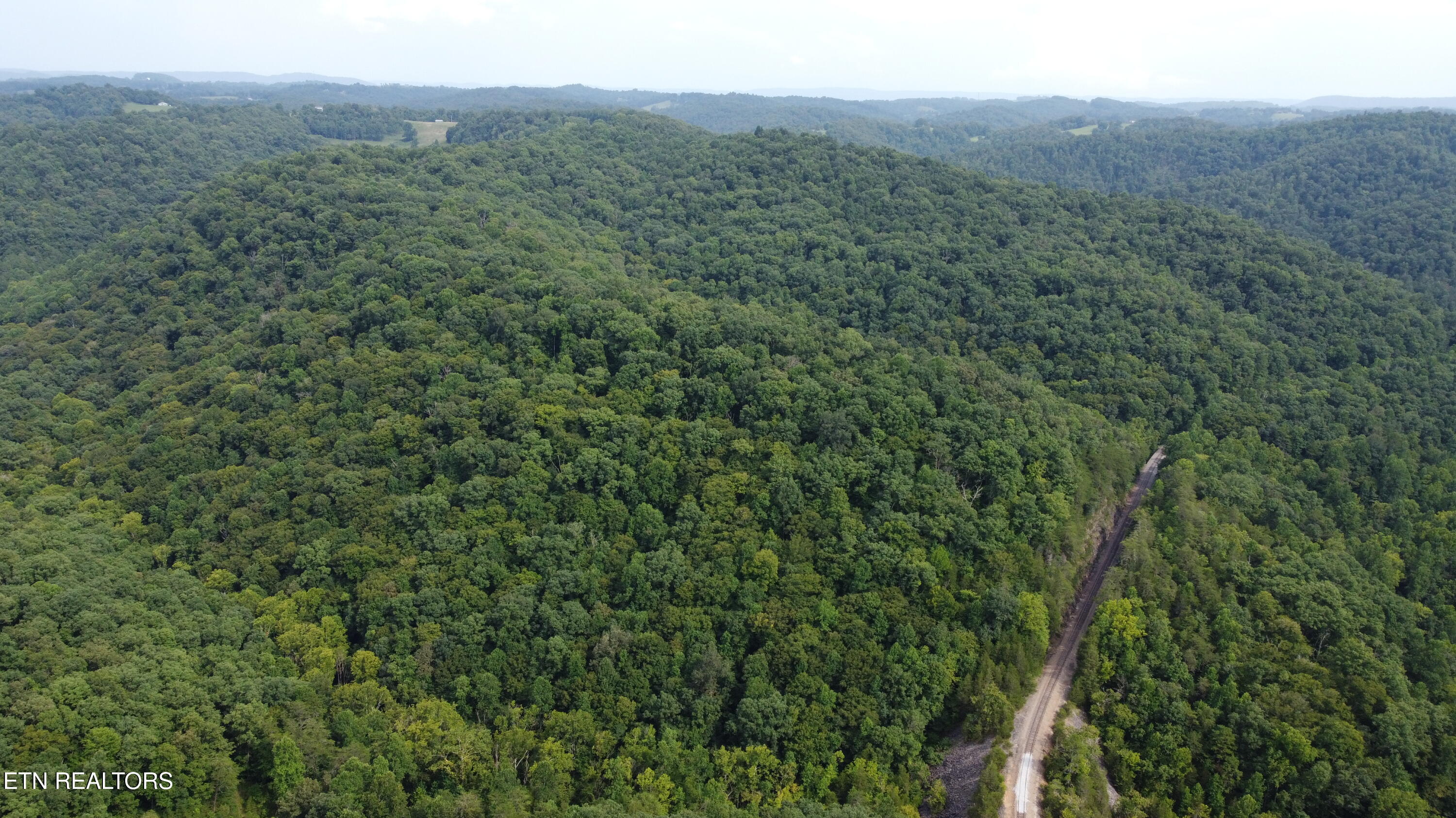 Lonesome Valley Road New Tazewell TN 37825