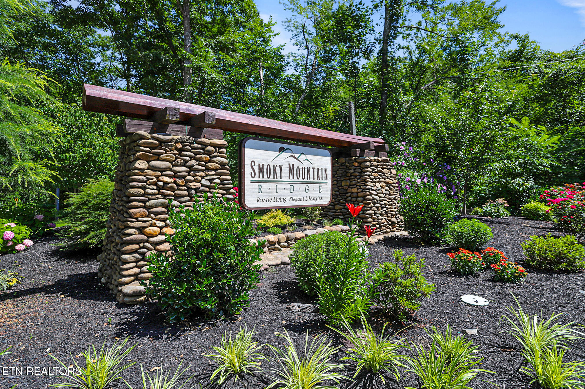 3274 Lonesome Pine Way Sevierville TN 37862