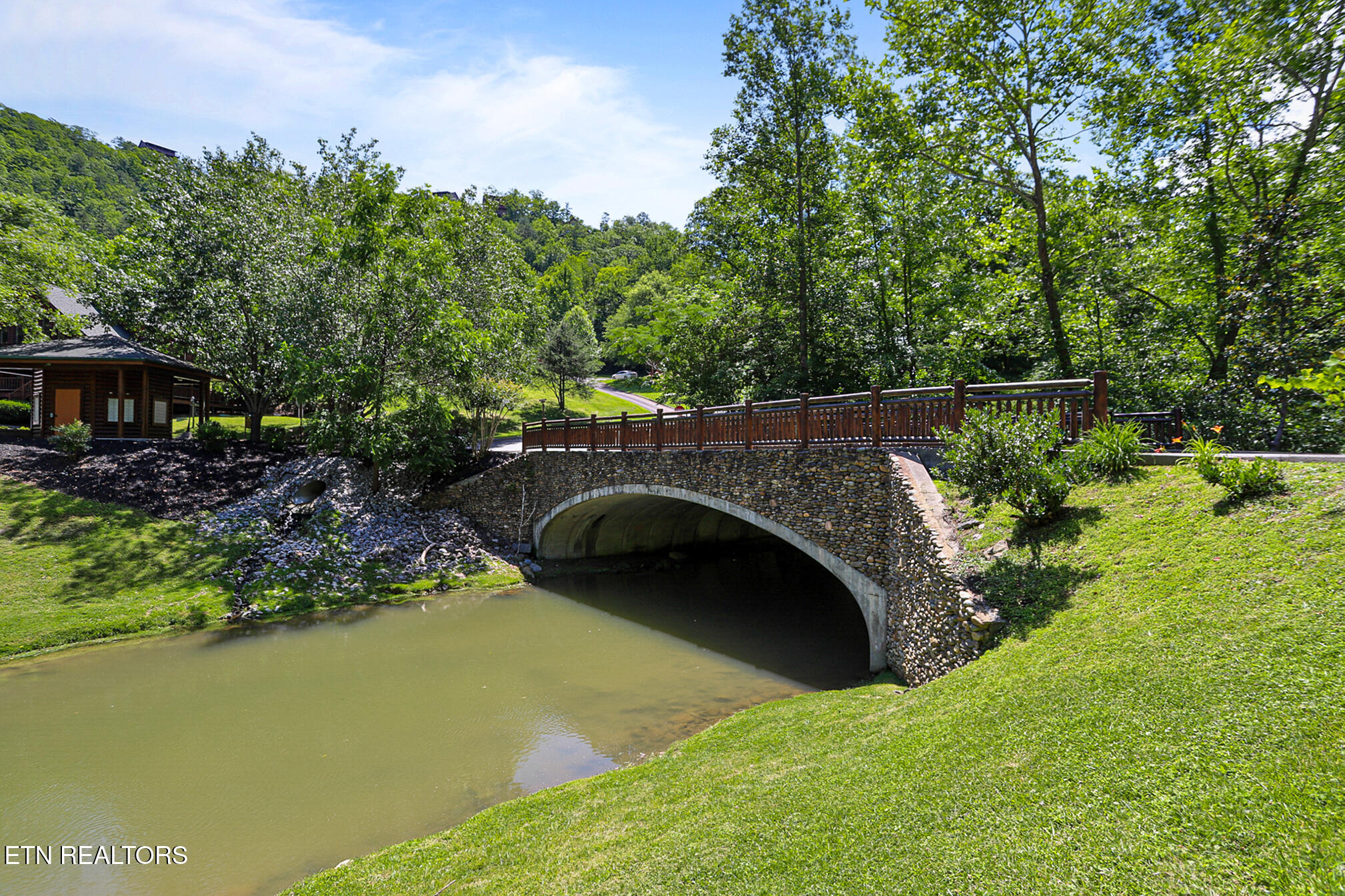 3274 Lonesome Pine Way Sevierville TN 37862