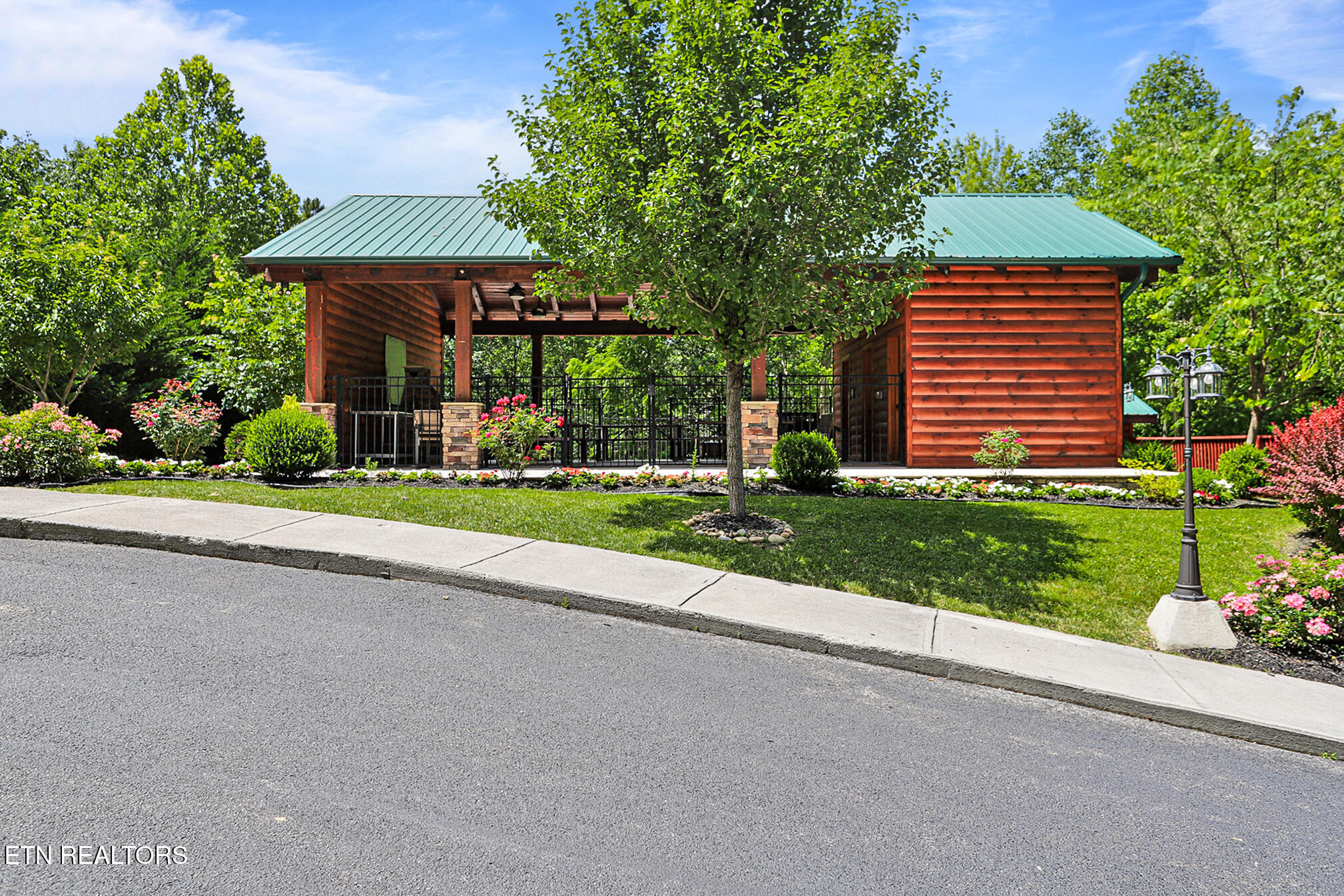 3274 Lonesome Pine Way Sevierville TN 37862