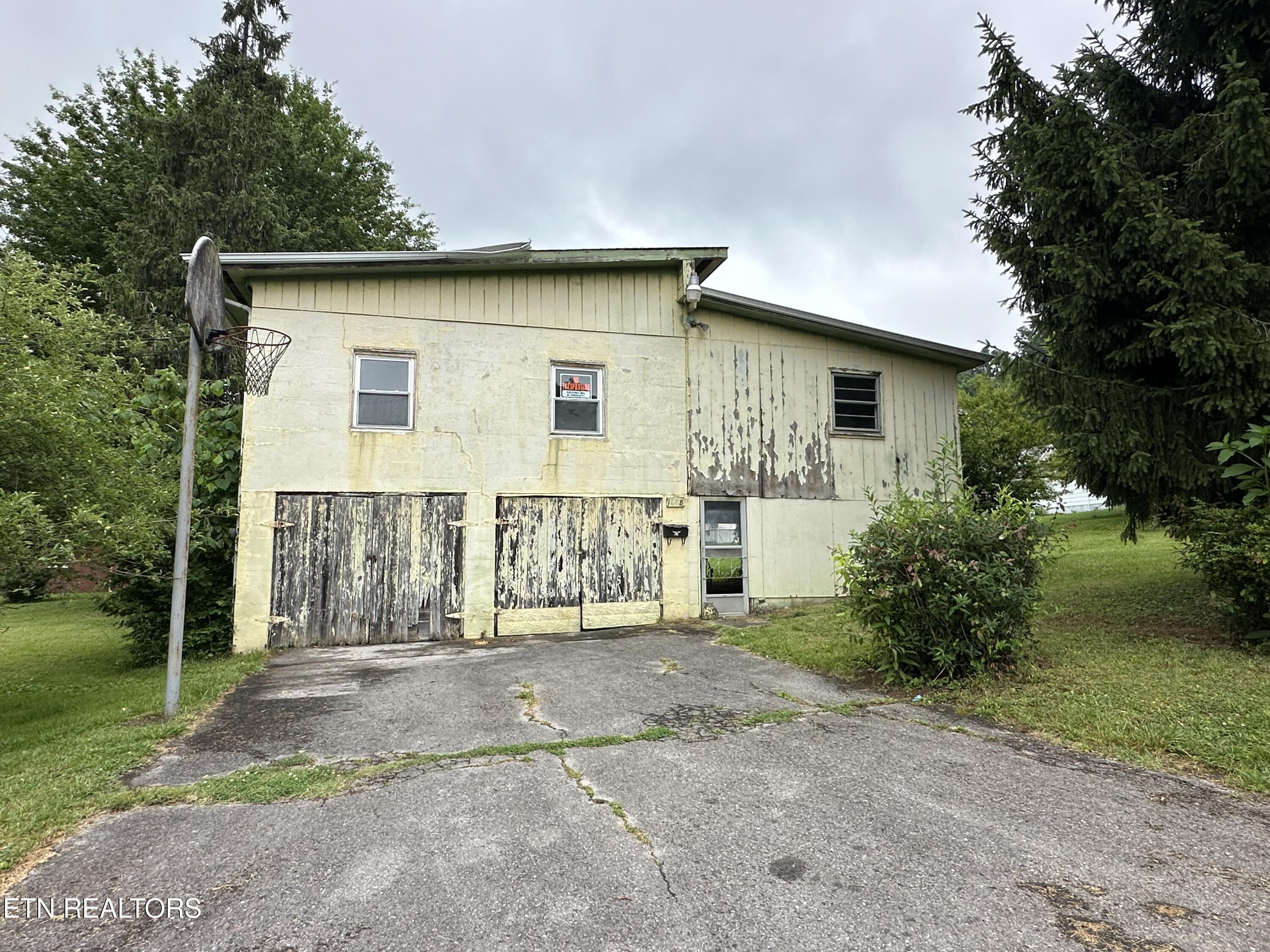 1688 Ridgeway Drive Kingsport TN 37664