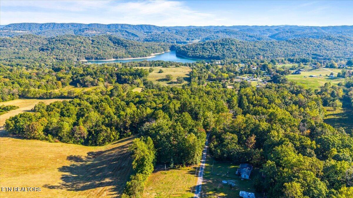 Center Lane New Tazewell TN 37825