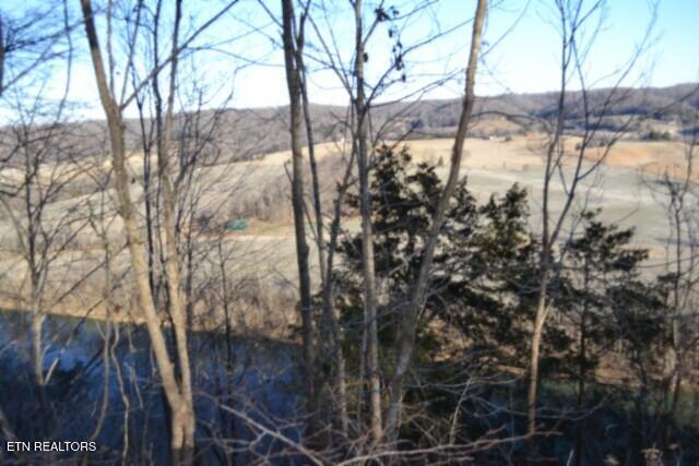 5.52AC Cabin Hill Road Celina TN 38551