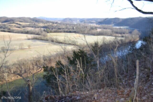5.52AC Cabin Hill Road Celina TN 38551