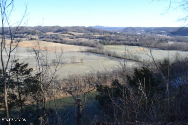 5.52AC Cabin Hill Road Celina TN 38551