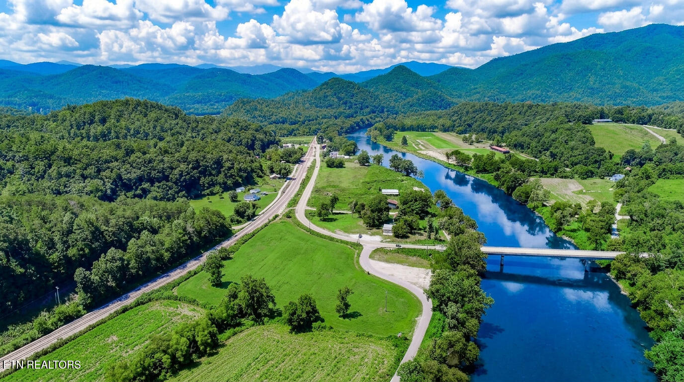 151 S Highway 107 Del Rio TN 37727