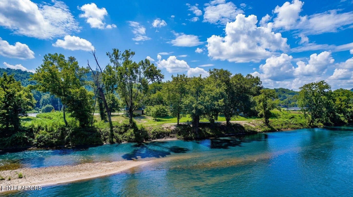 151 S Highway 107 Del Rio TN 37727