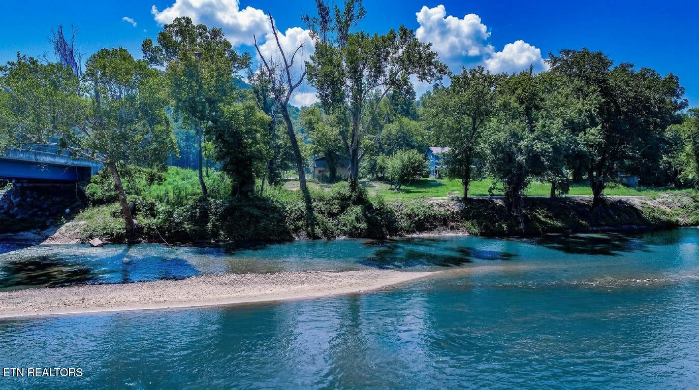 151 S Highway 107 Del Rio TN 37727