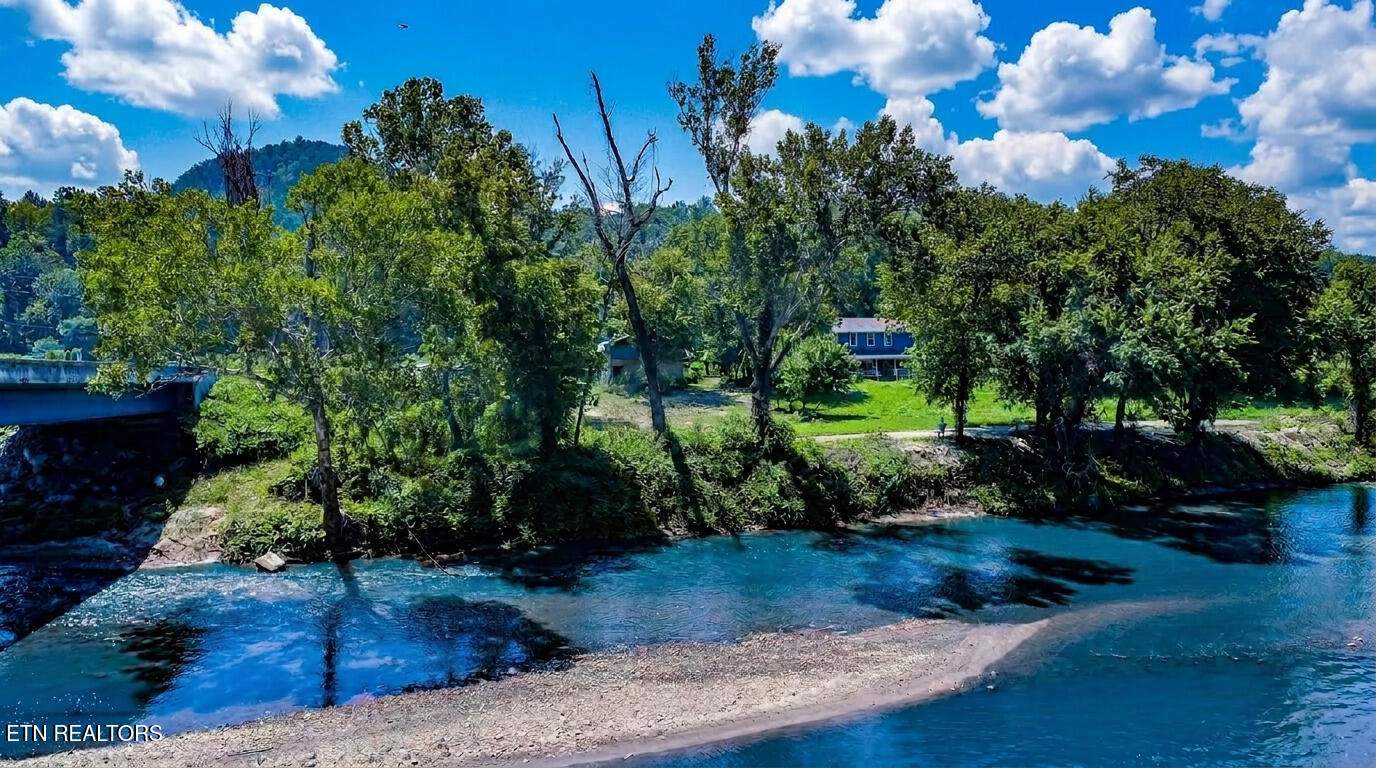 151 S Highway 107 Del Rio TN 37727