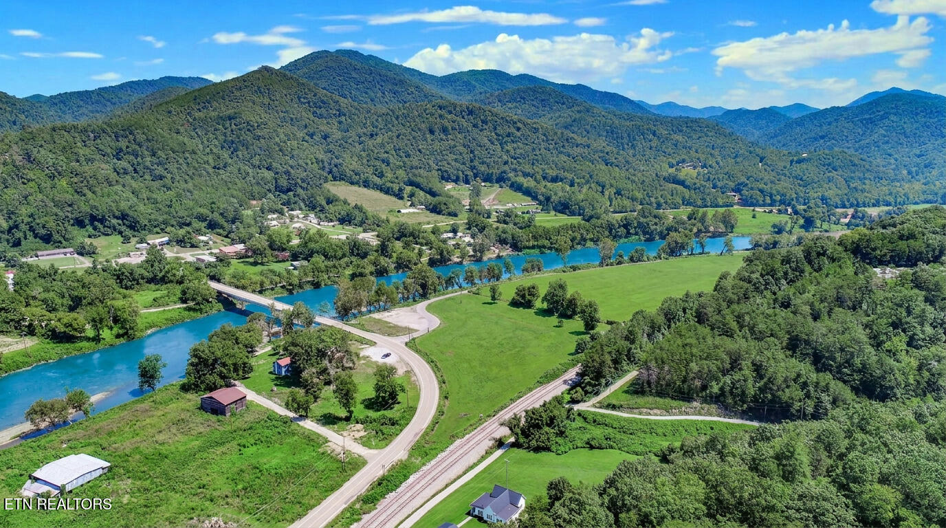 151 S Highway 107 Del Rio TN 37727
