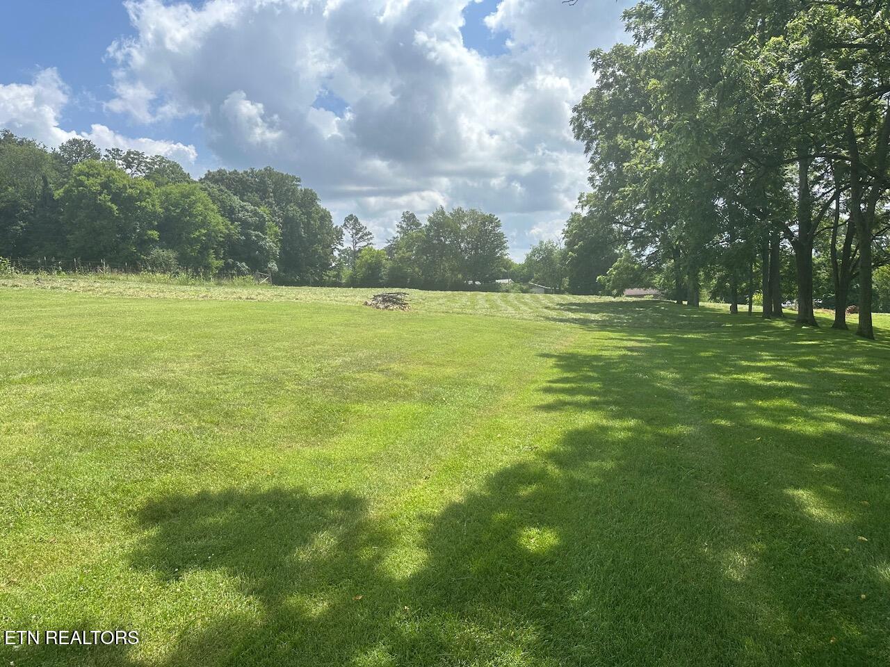 1035 Green Road Madisonville TN 37354