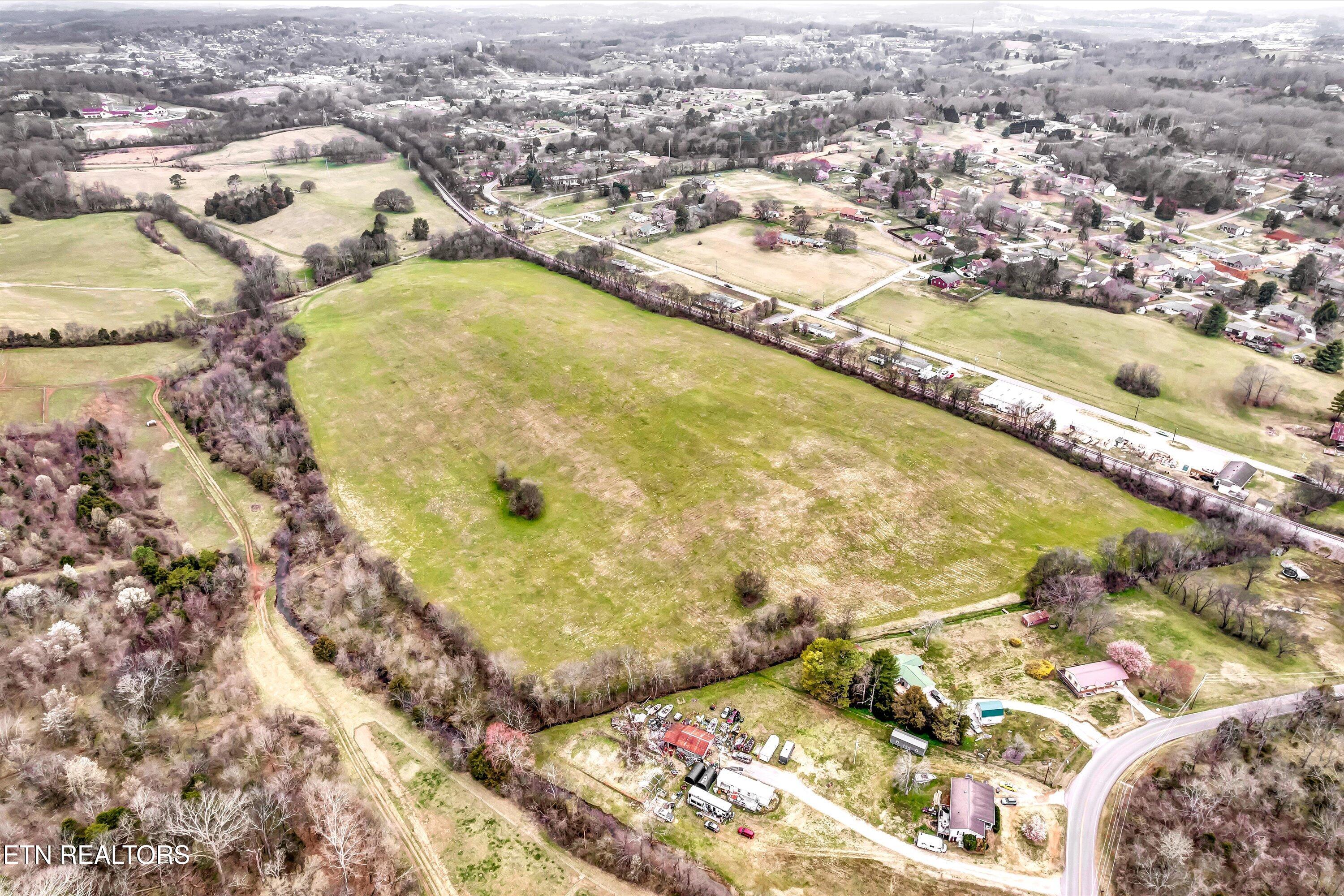 2079 Lakeview Road Lenoir City TN 37772