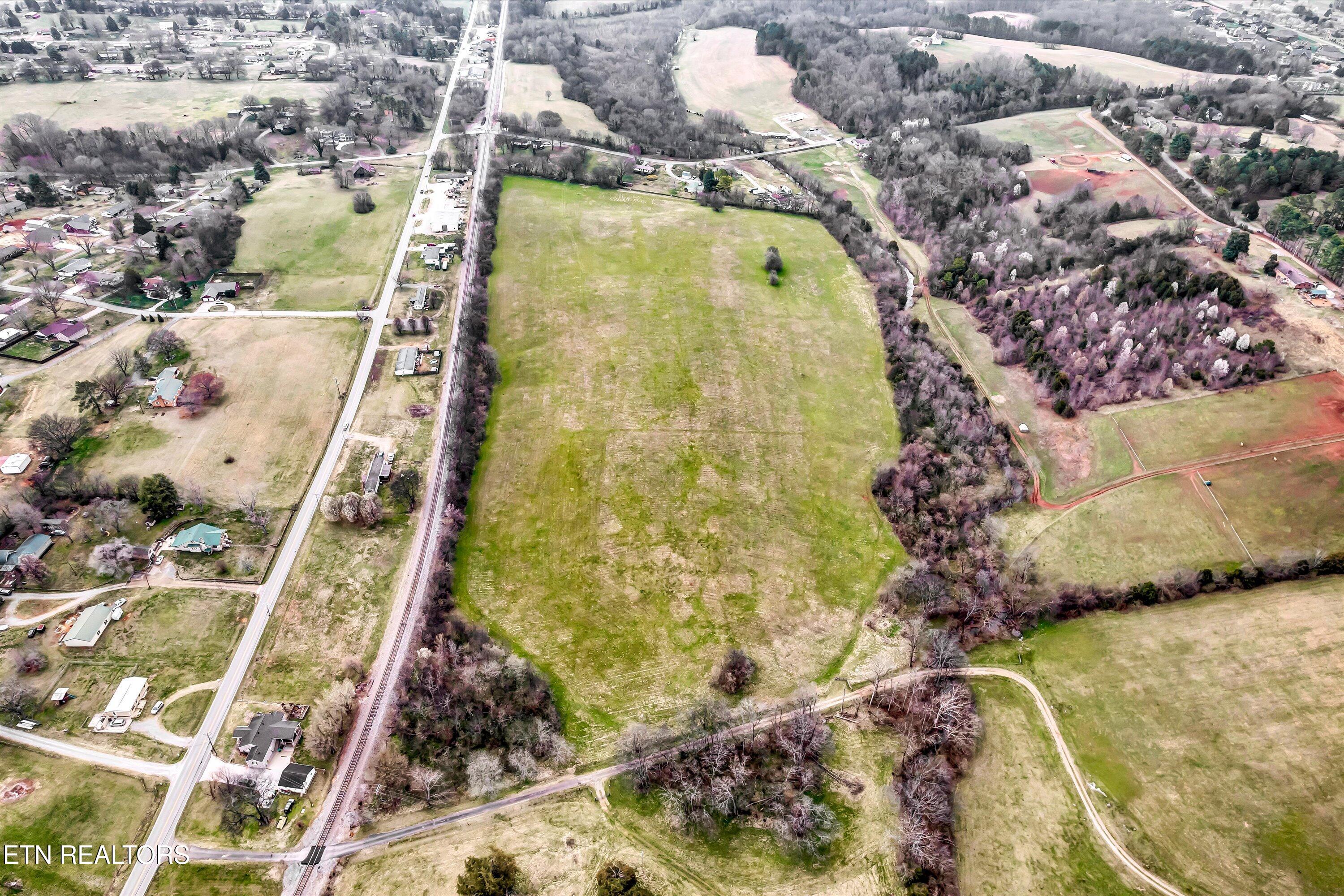 2079 Lakeview Road Lenoir City TN 37772