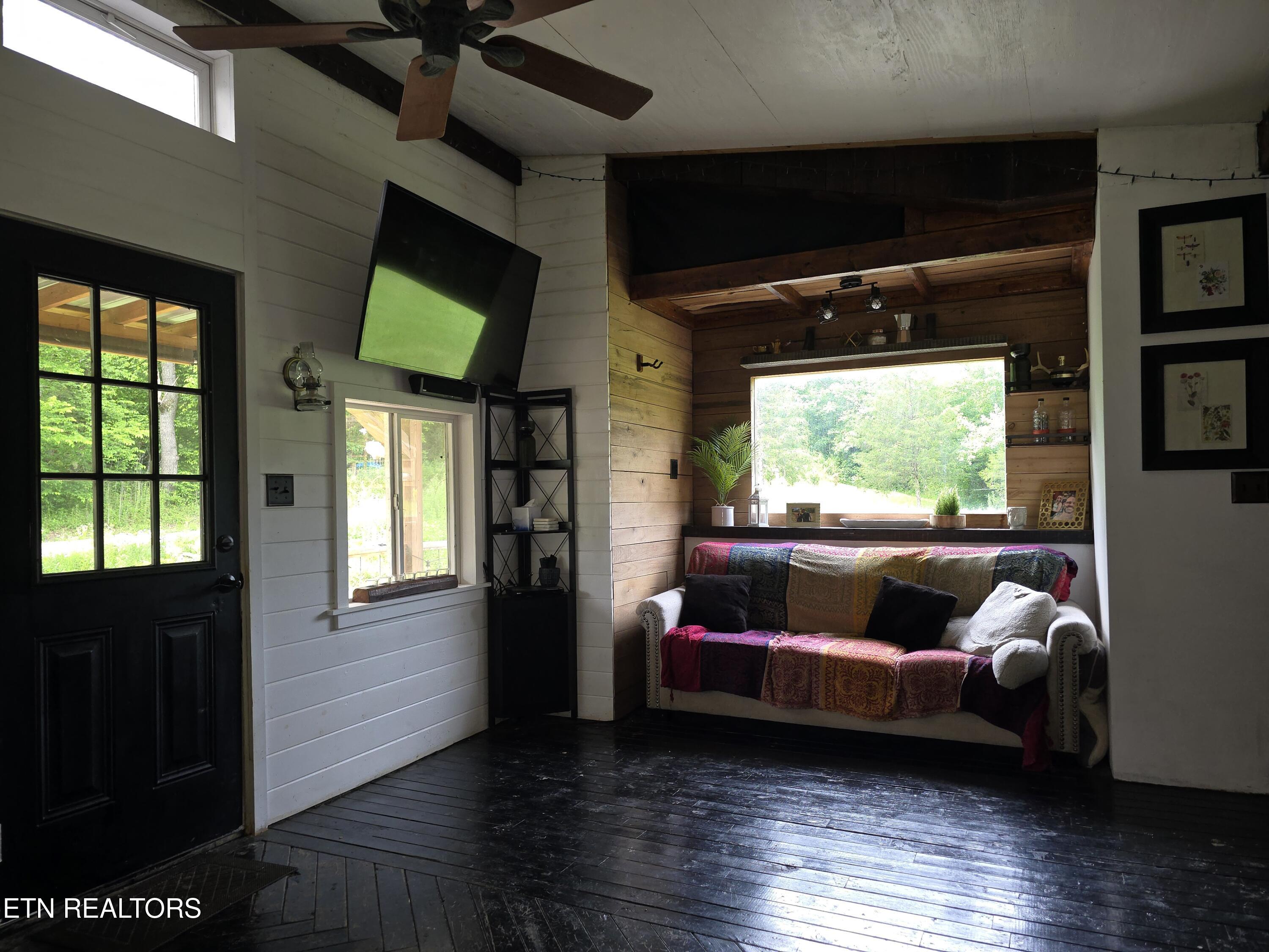 2615 Stoney Fork Road Sneedville TN 37869