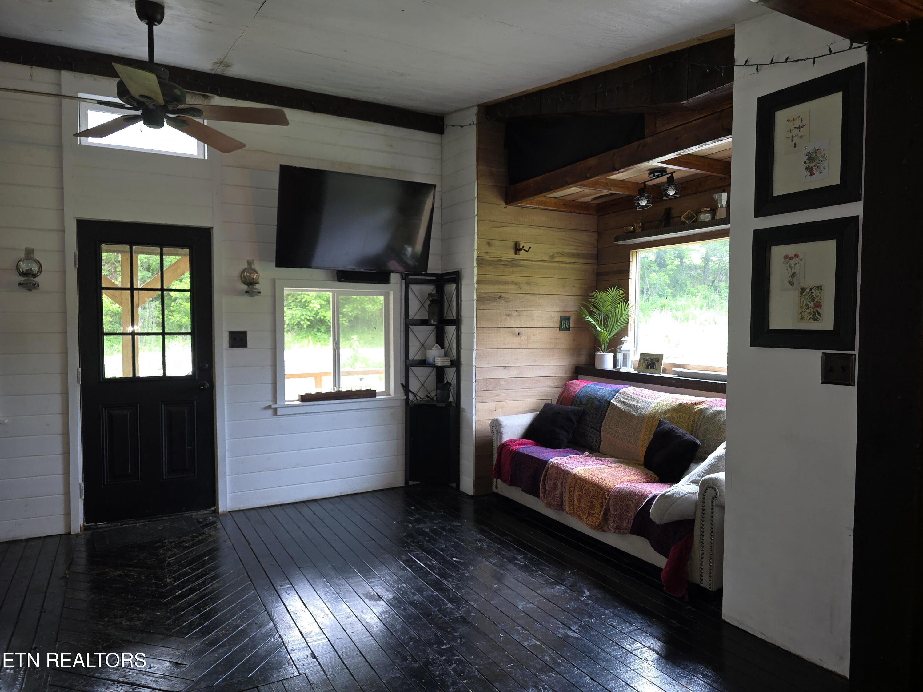 2615 Stoney Fork Road Sneedville TN 37869