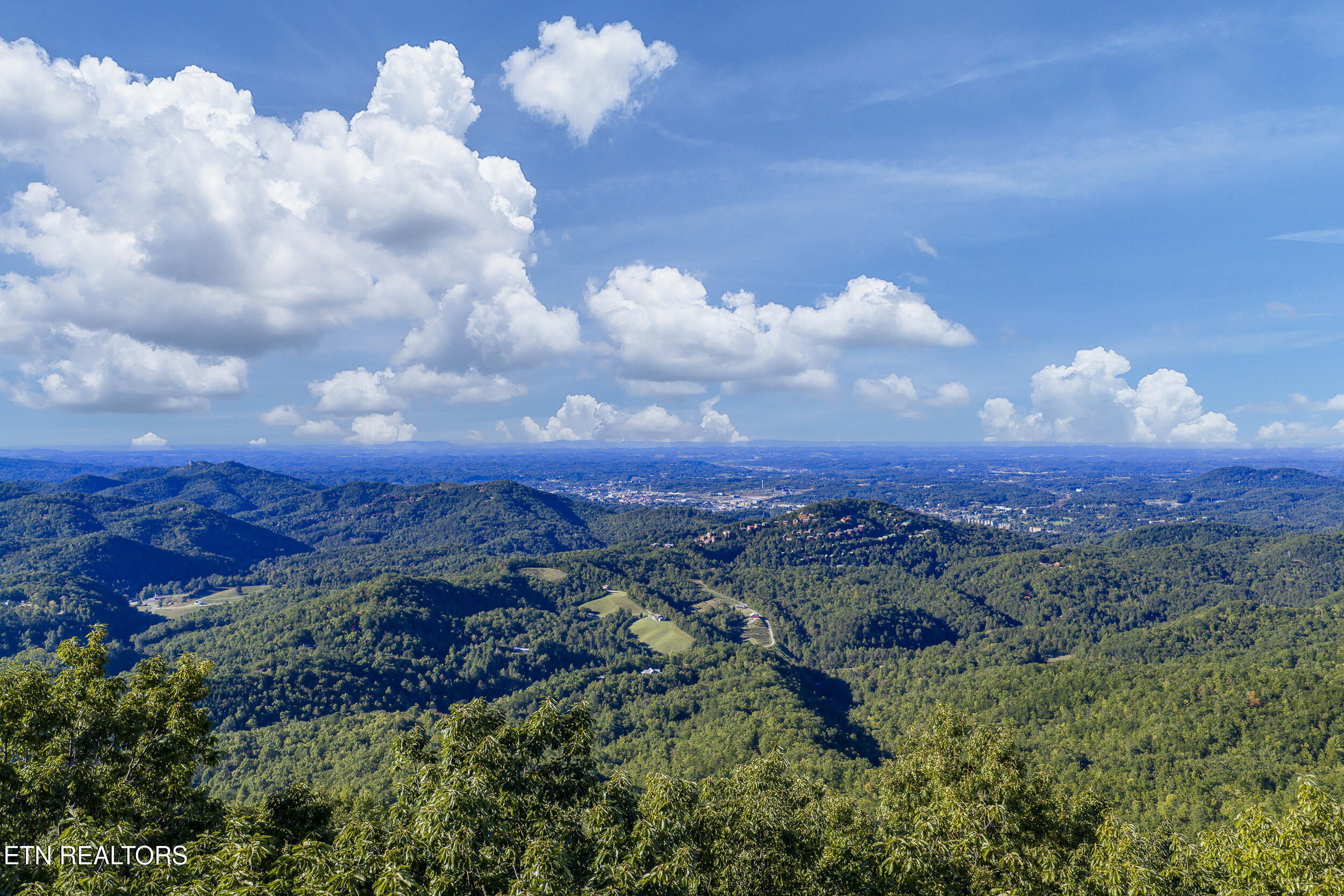 Laurel Top Way Sevierville TN 37862
