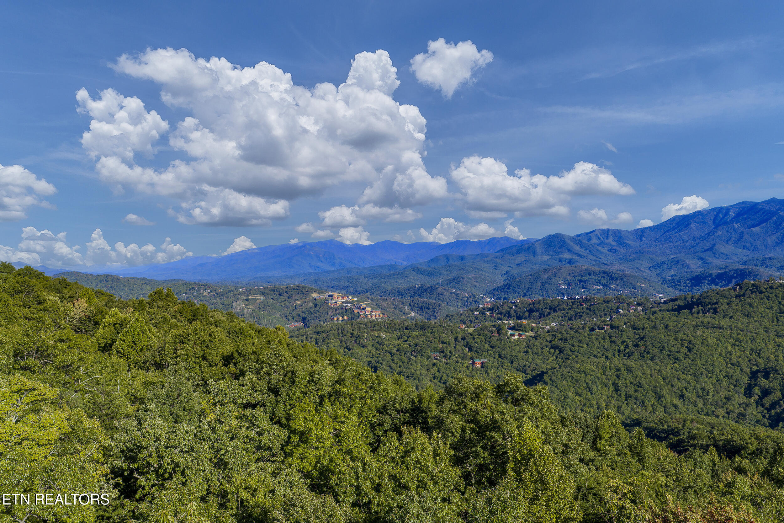 Laurel Top Way Sevierville TN 37862