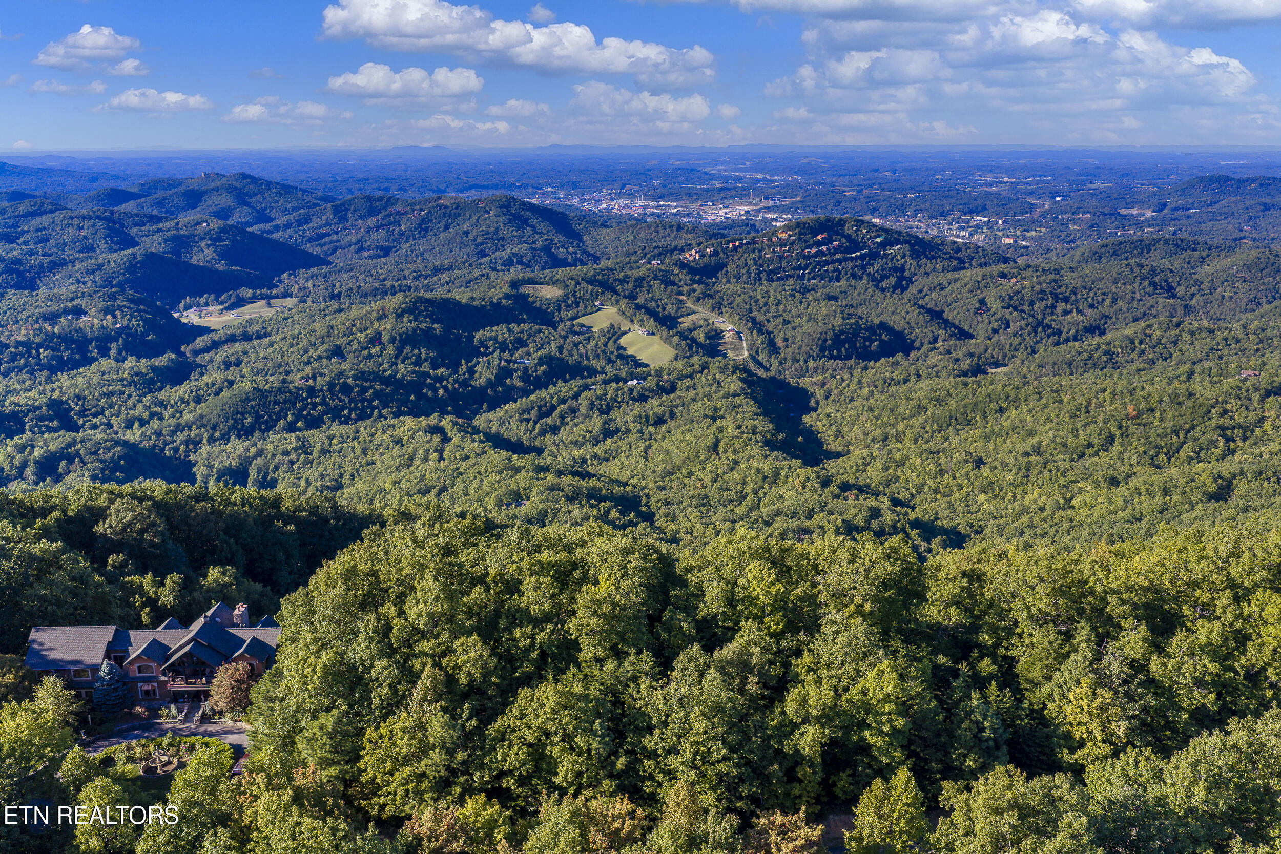 Laurel Top Way Sevierville TN 37862