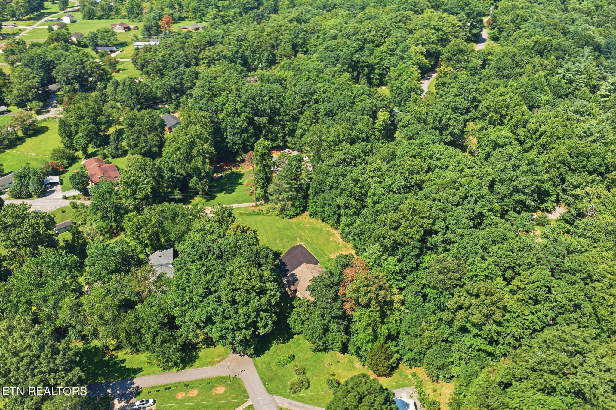 Skyline Drive Oneida TN 37841