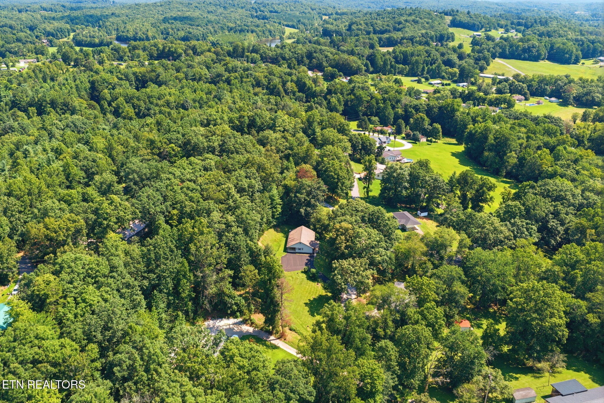 Skyline Drive Oneida TN 37841