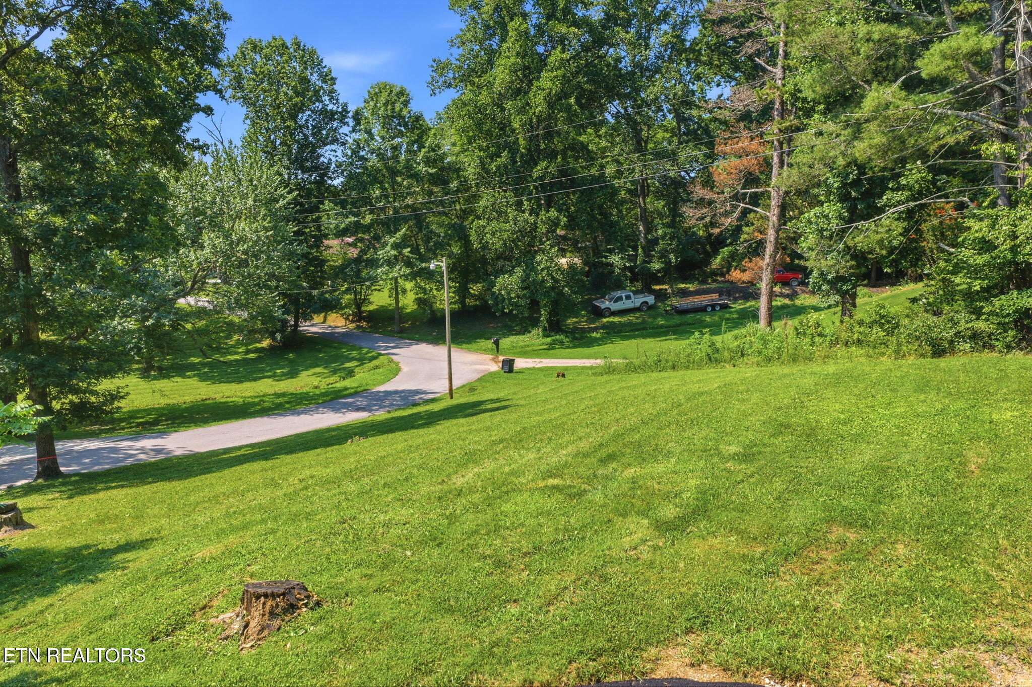 Skyline Drive Oneida TN 37841