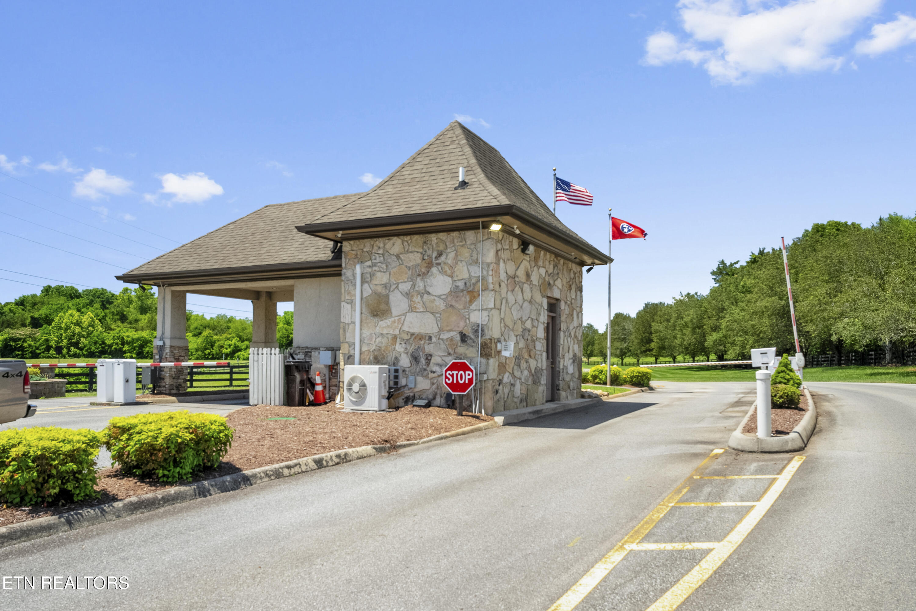 220 Grandville Court Vonore TN 37885