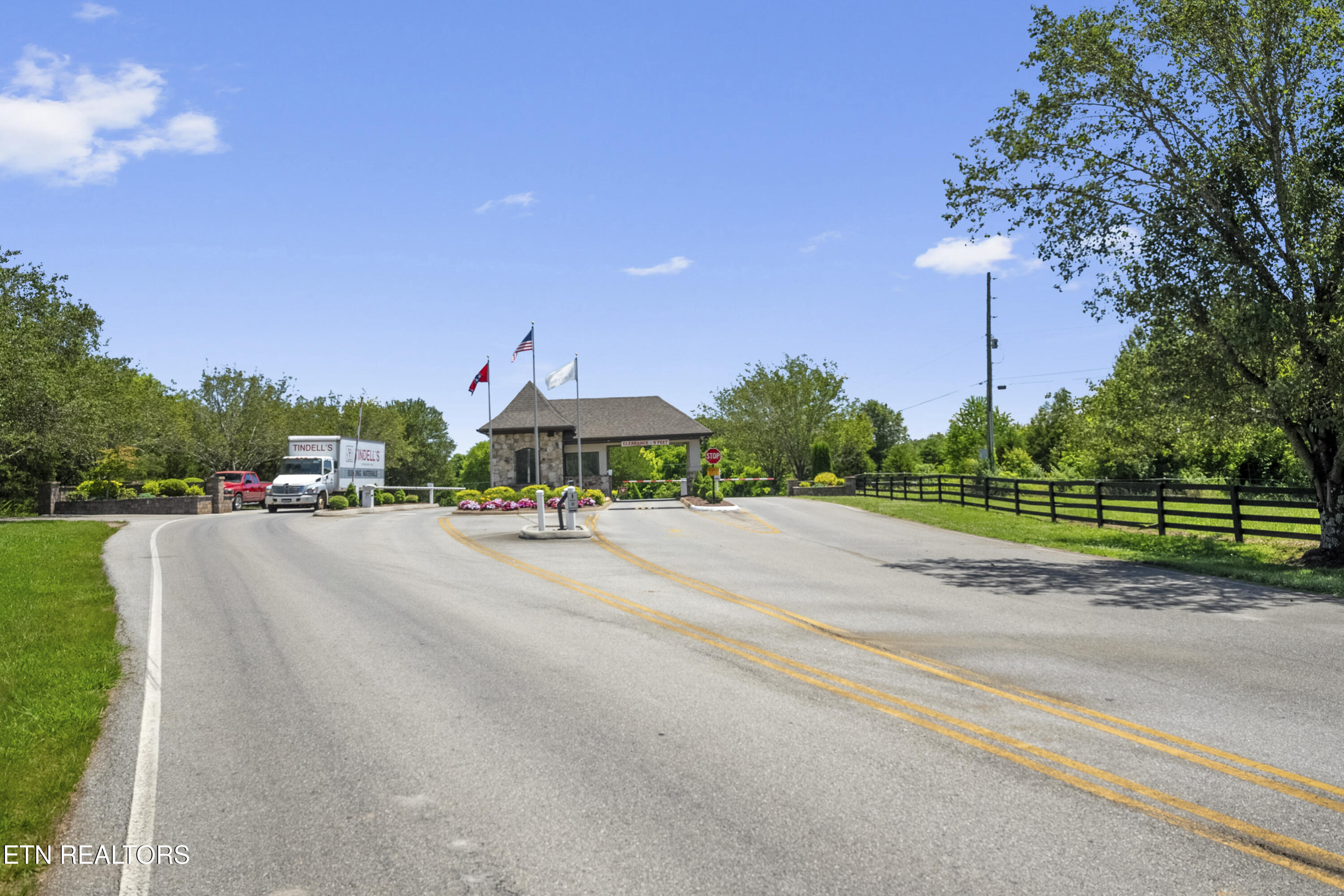 220 Grandville Court Vonore TN 37885