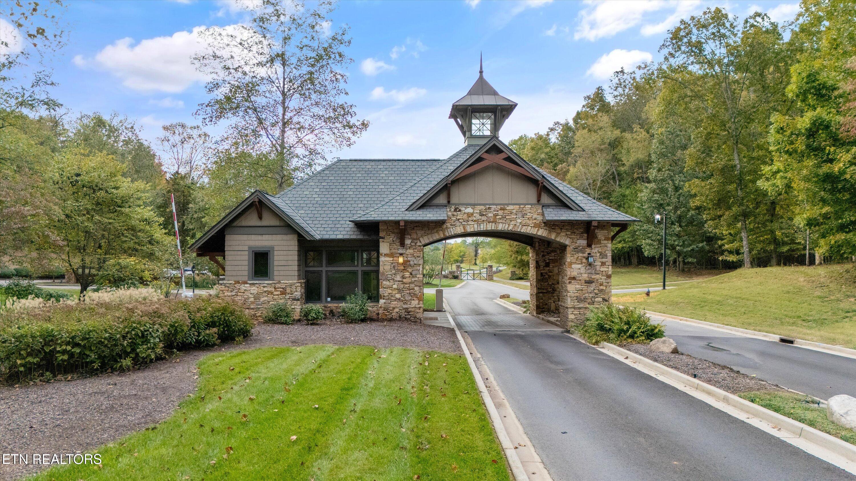 184 Hammock Court Loudon TN 37774