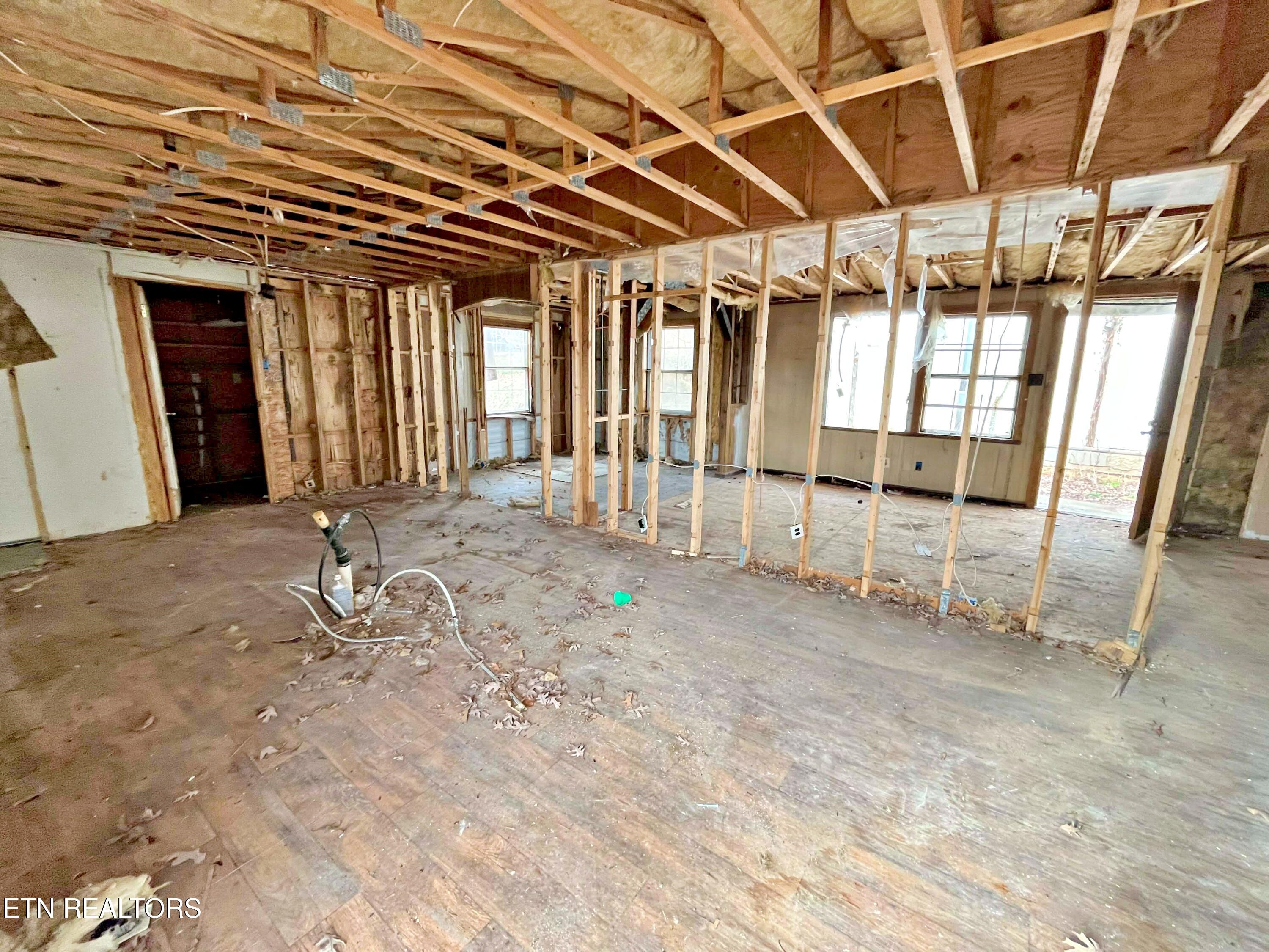 114 Pinecrest Drive Loudon TN 37774