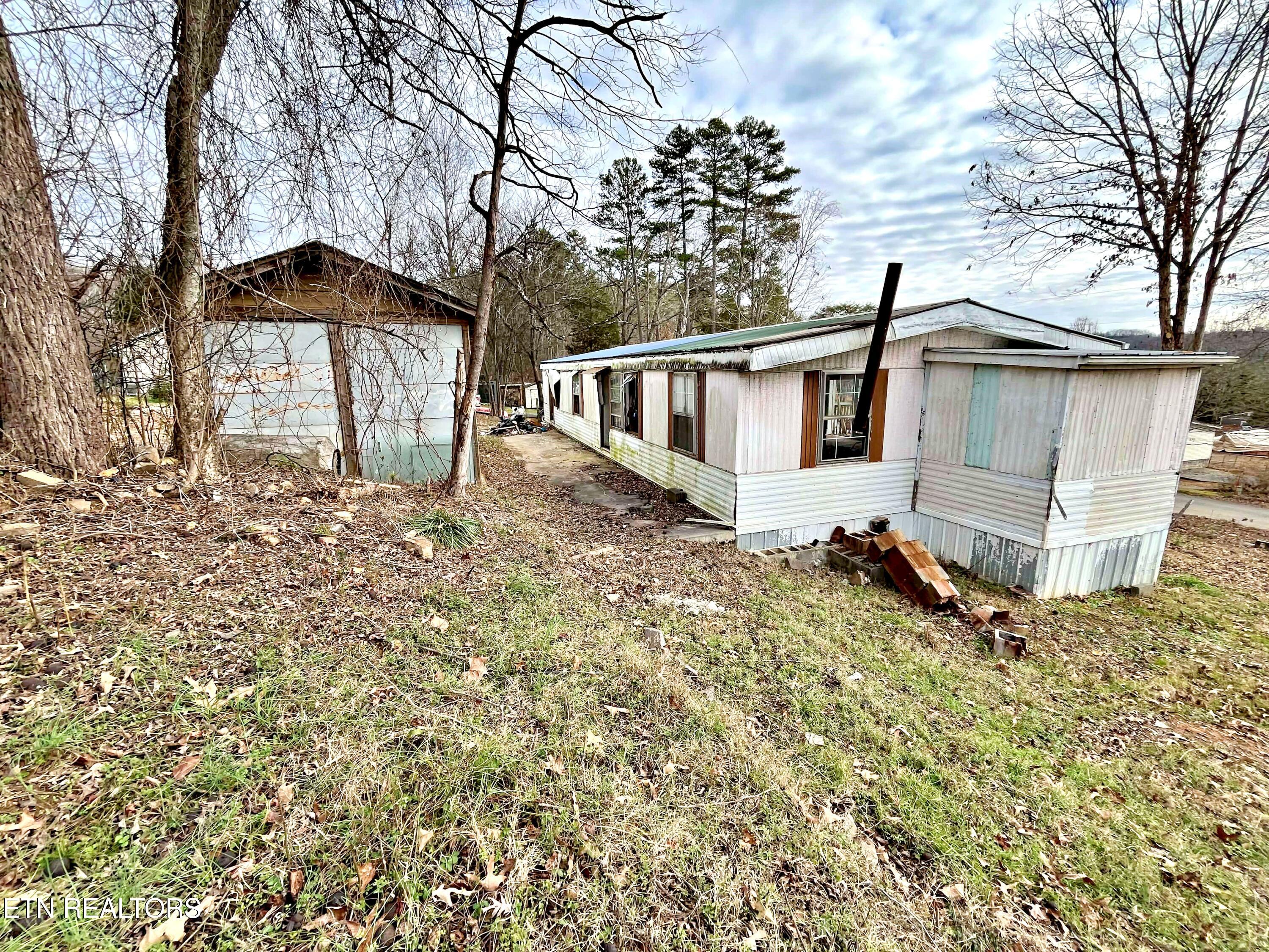 114 Pinecrest Drive Loudon TN 37774