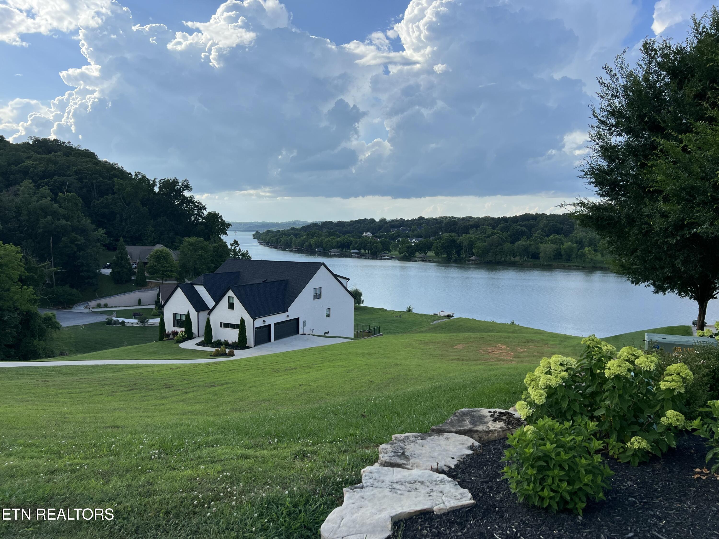 488 Silent River Lane Loudon TN 37774