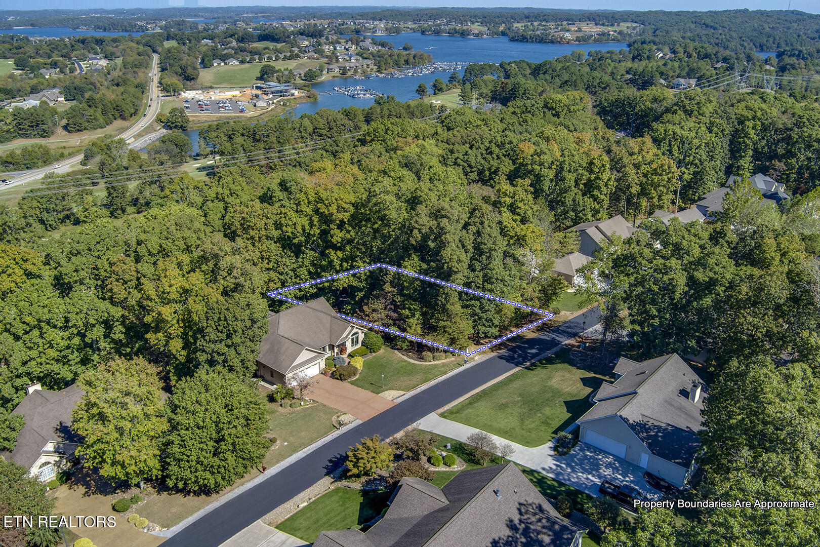 131 Kenosha Lane Loudon TN 37774