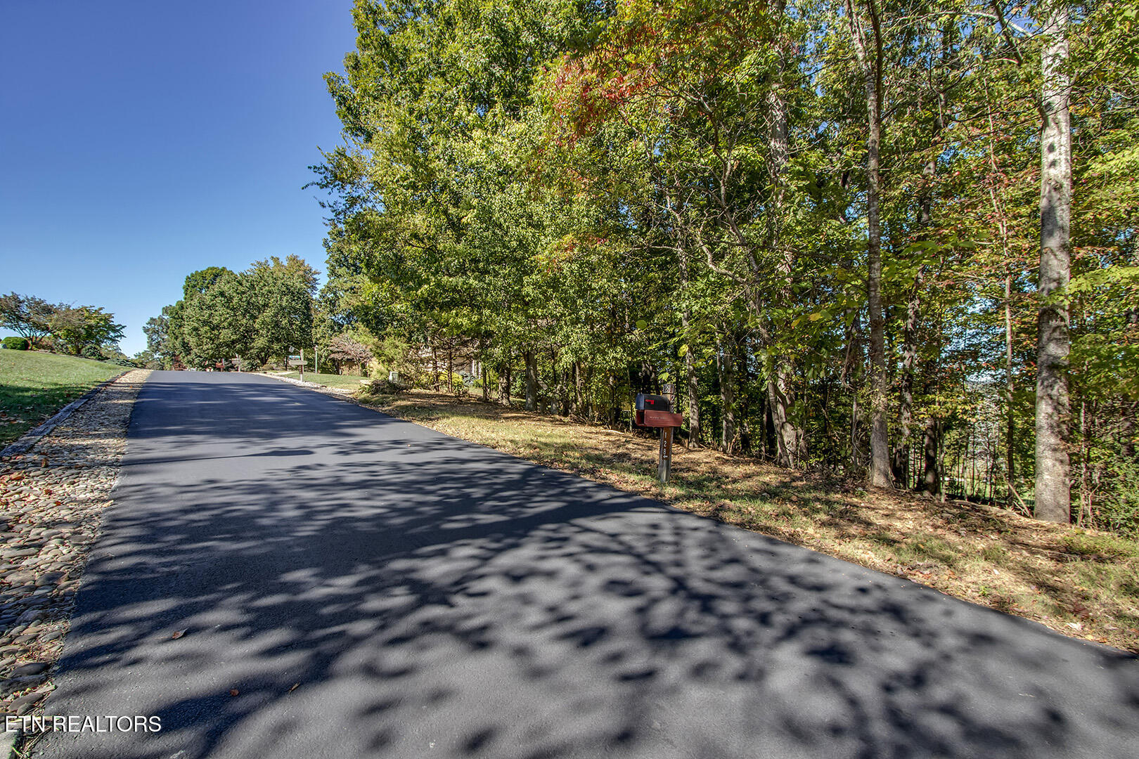 131 Kenosha Lane Loudon TN 37774