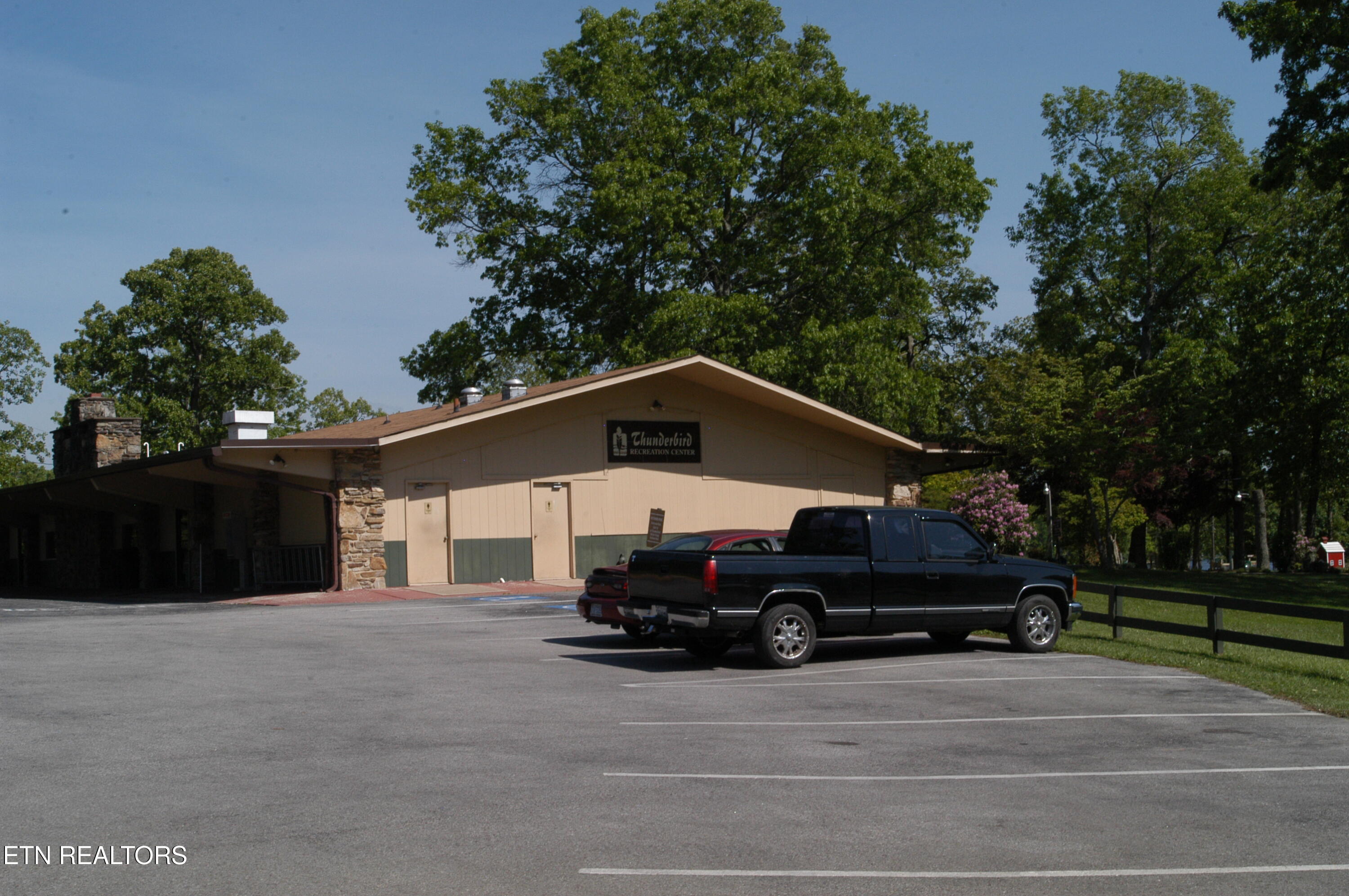 50 Redwing Circle Crossville TN 38572