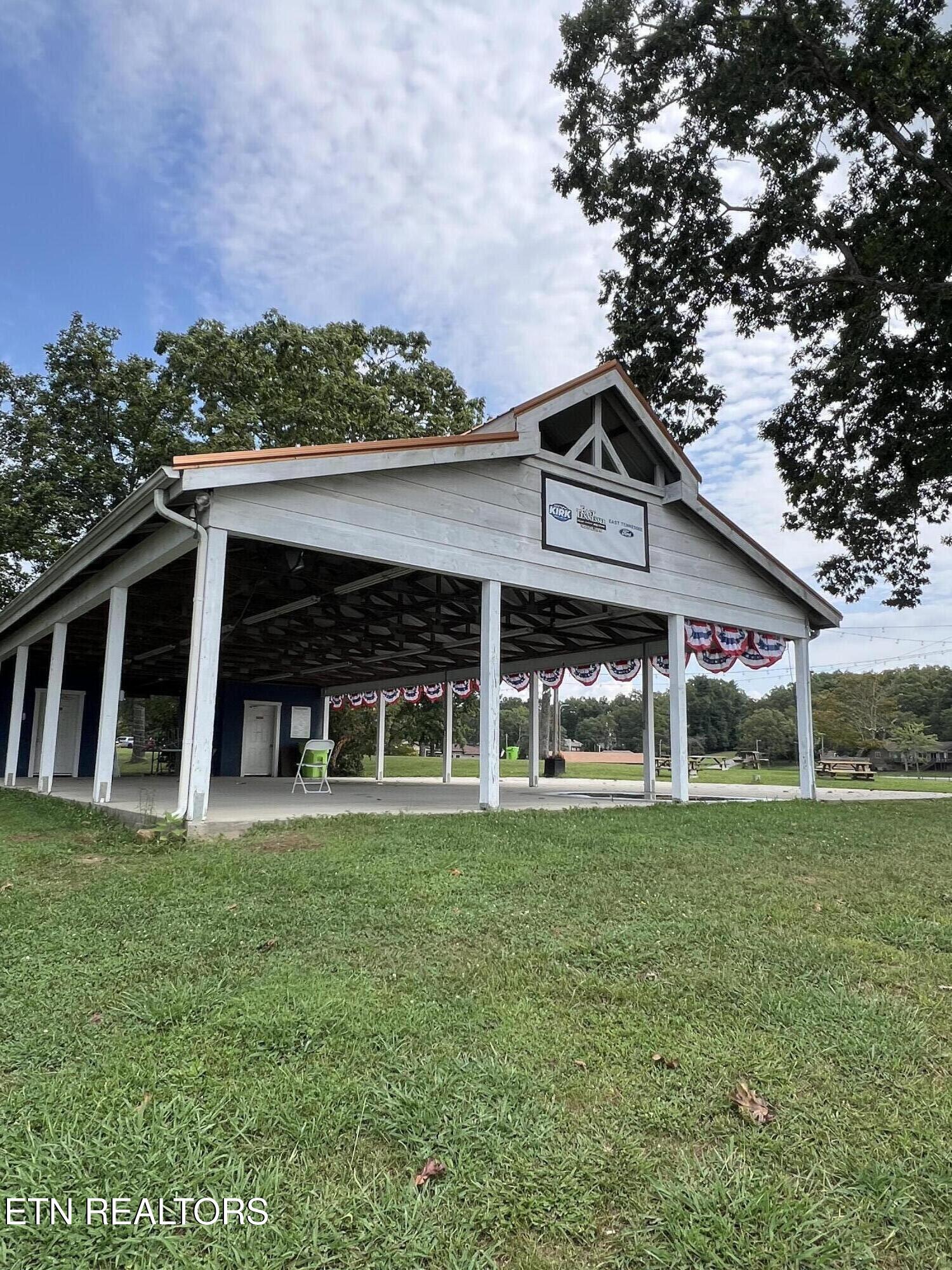 50 Redwing Circle Crossville TN 38572