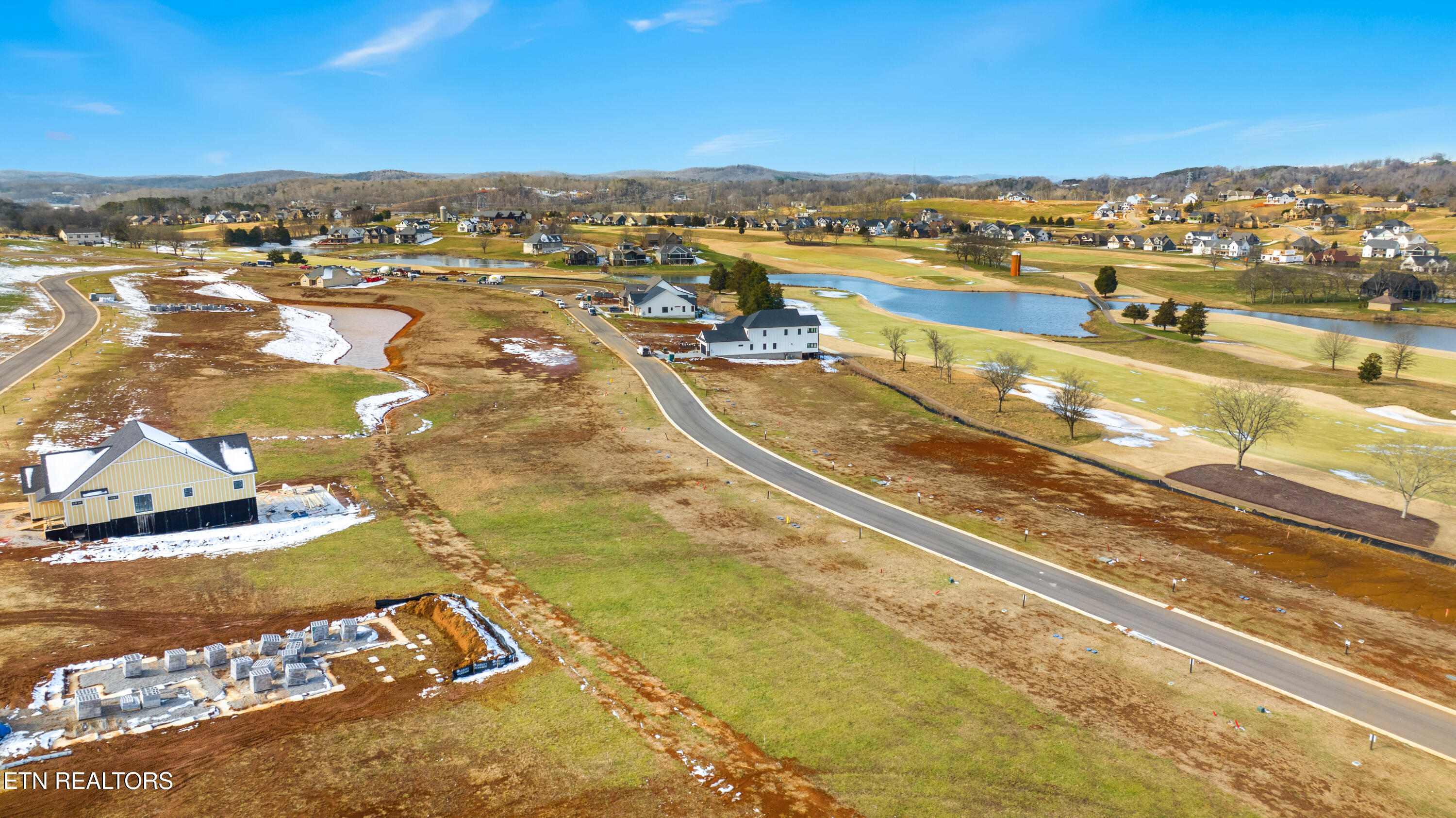 958 Black Bear Circle Loudon TN 37774