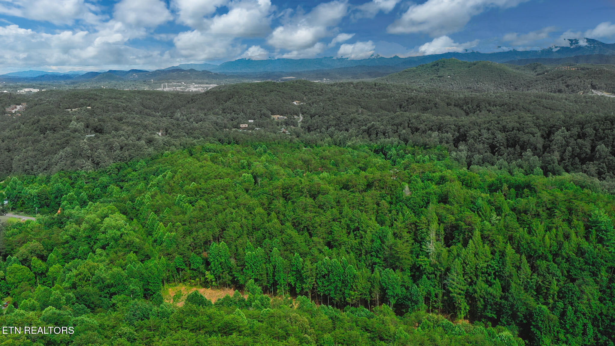 1670 Jobey Green Hollow Road Sevierville TN 37876