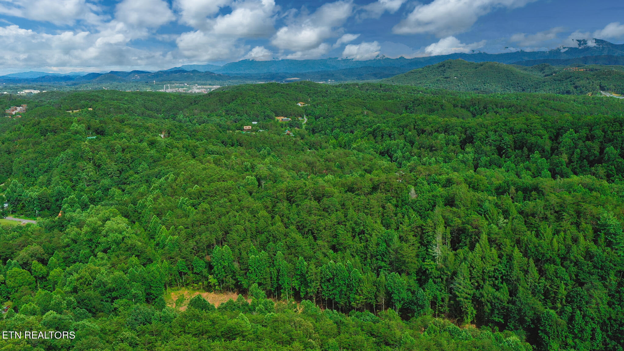 1670 Jobey Green Hollow Road Sevierville TN 37876