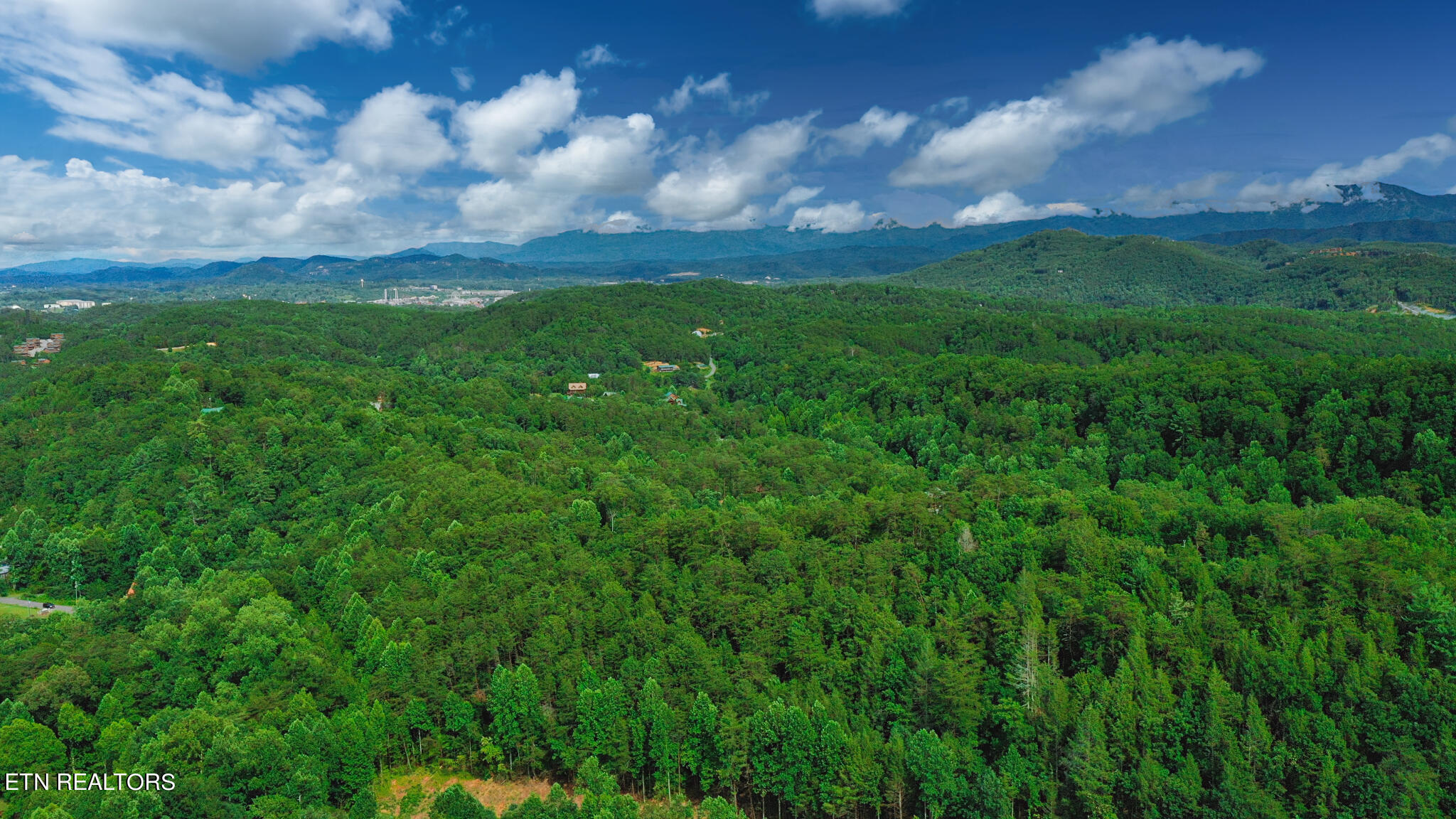 1670 Jobey Green Hollow Road Sevierville TN 37876