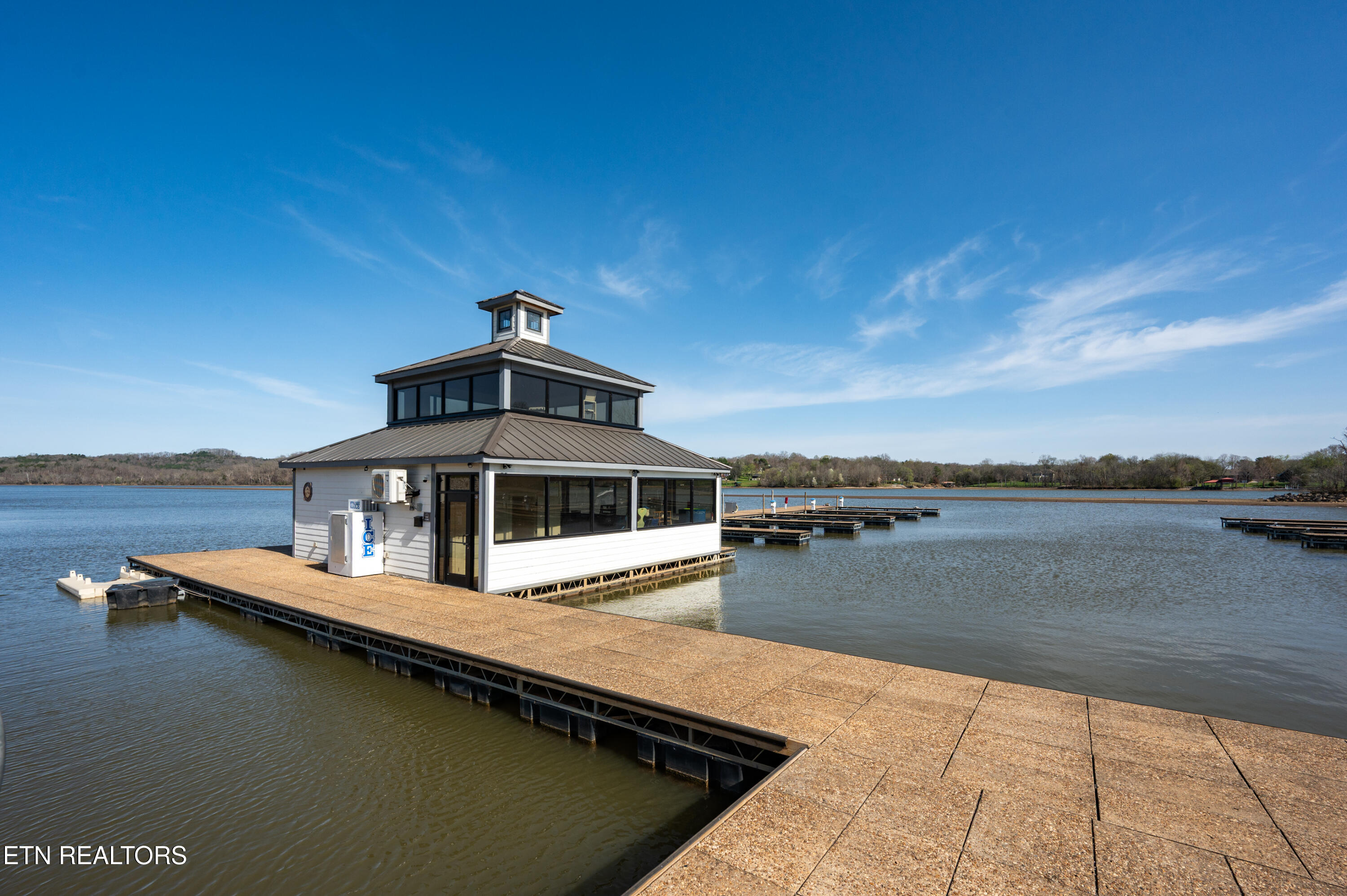 967 Black Cove Lane Loudon TN 37774