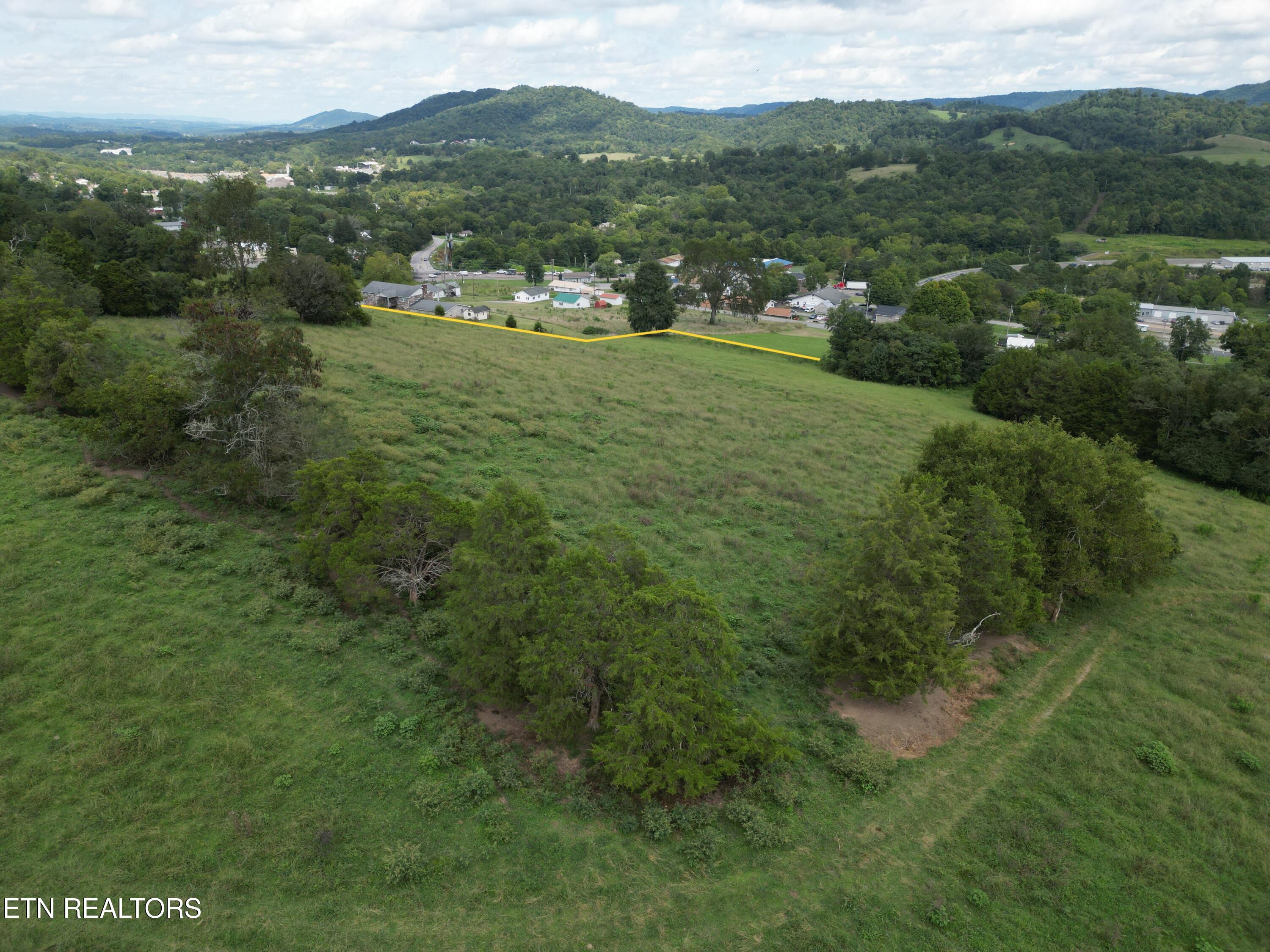 1820 Old Knoxville Road Tazewell TN 37879