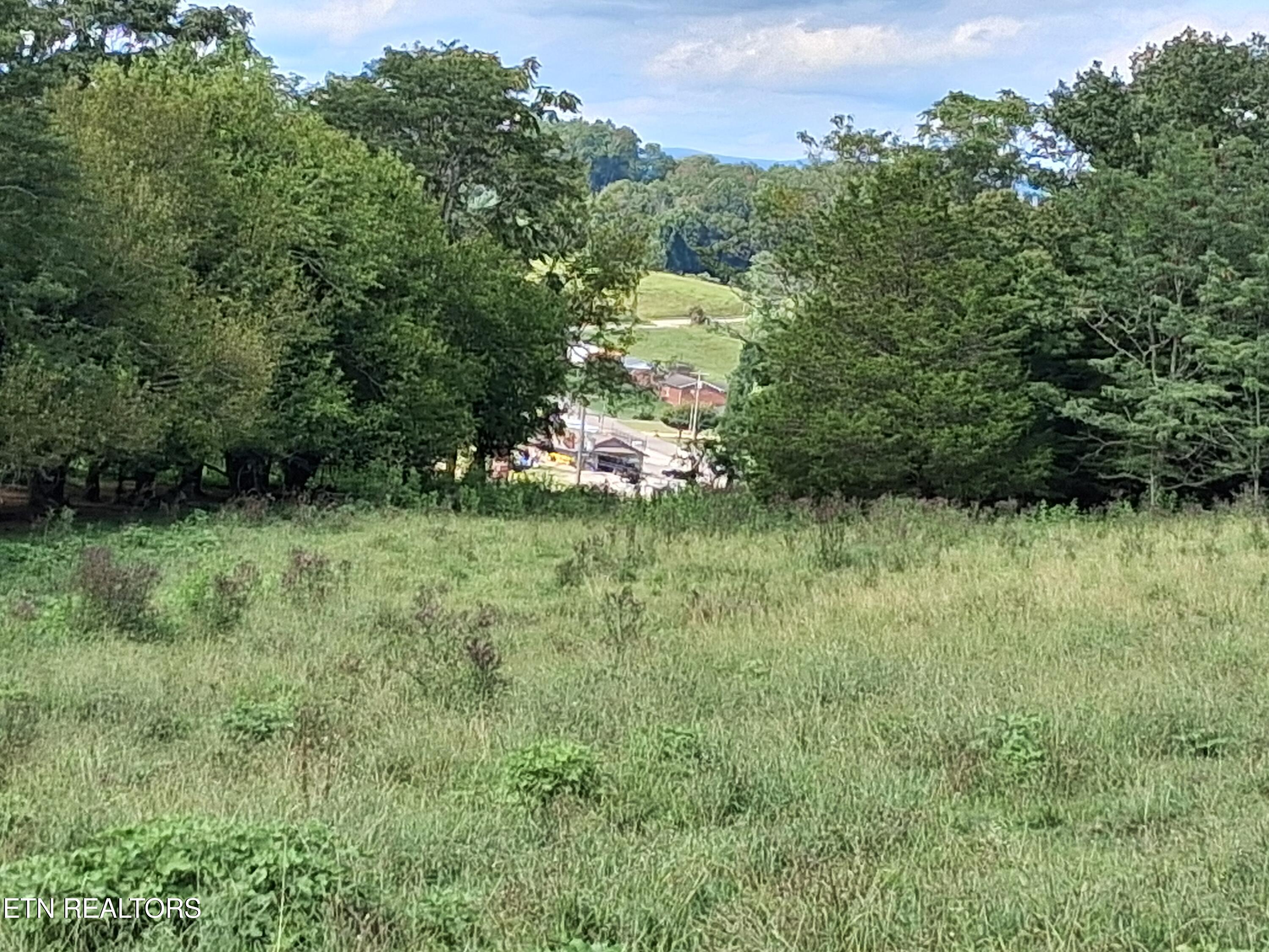 1820 Old Knoxville Road Tazewell TN 37879