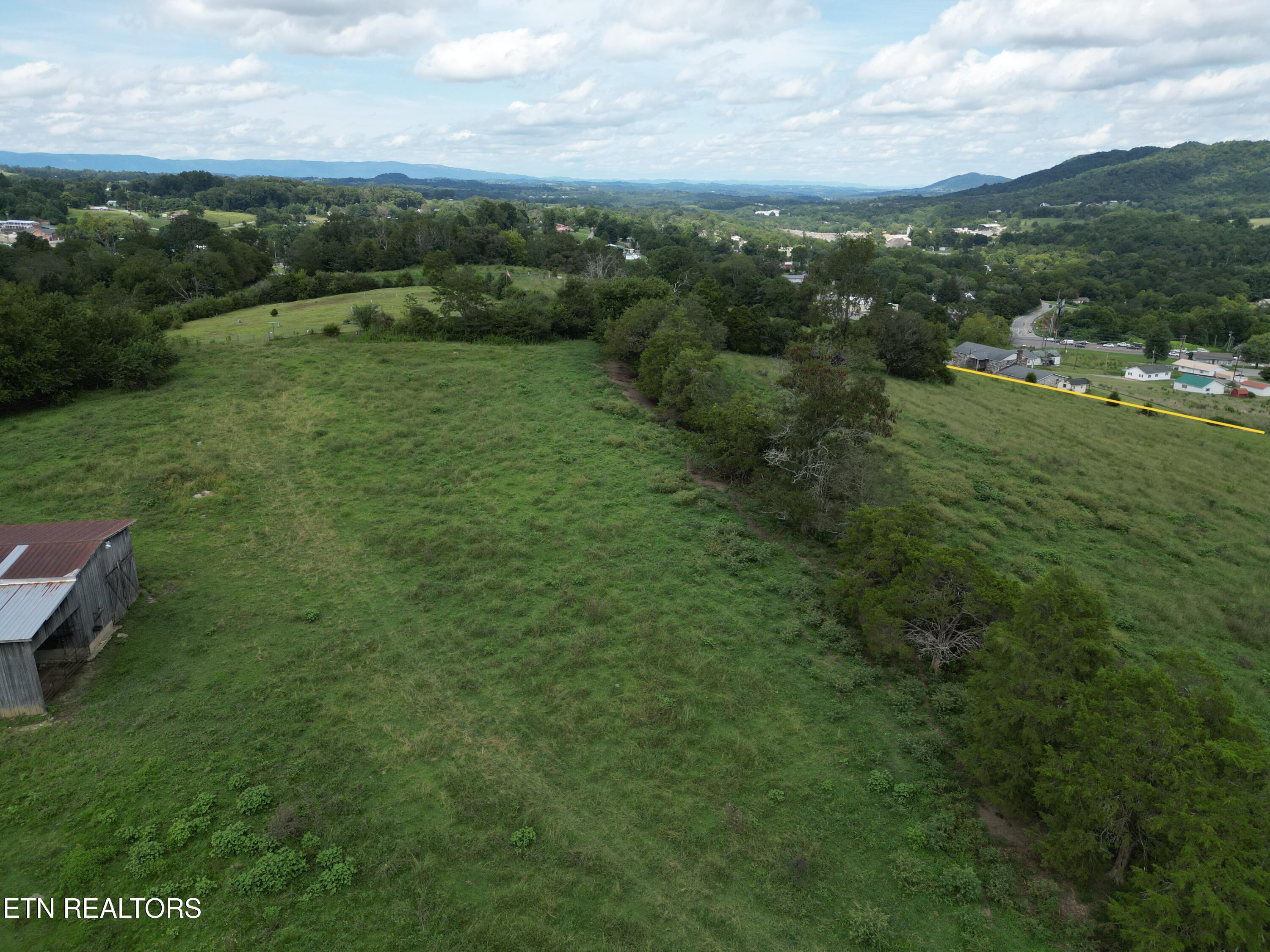 1820 Old Knoxville Road Tazewell TN 37879